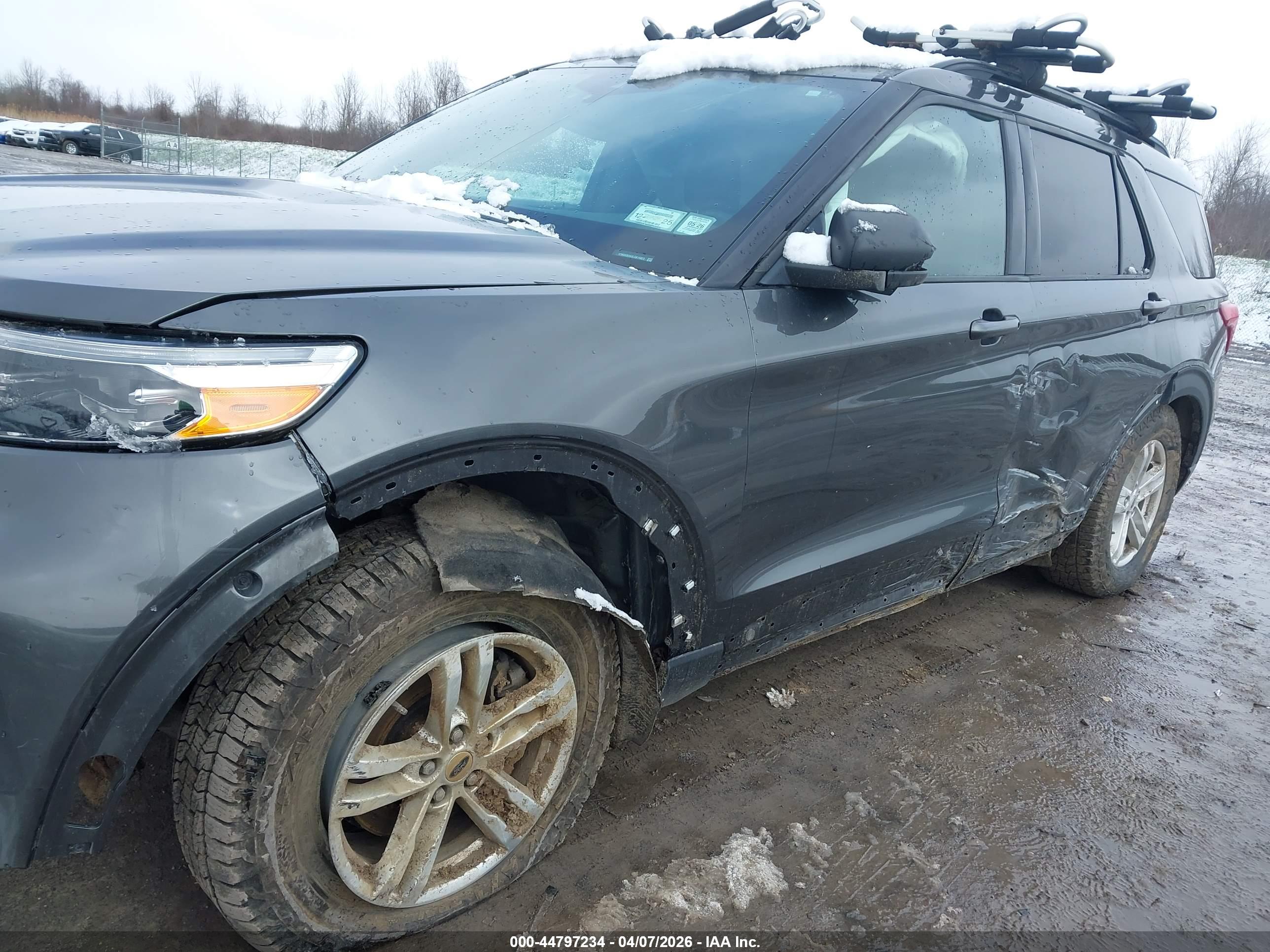 FORD EXPLORER image 6