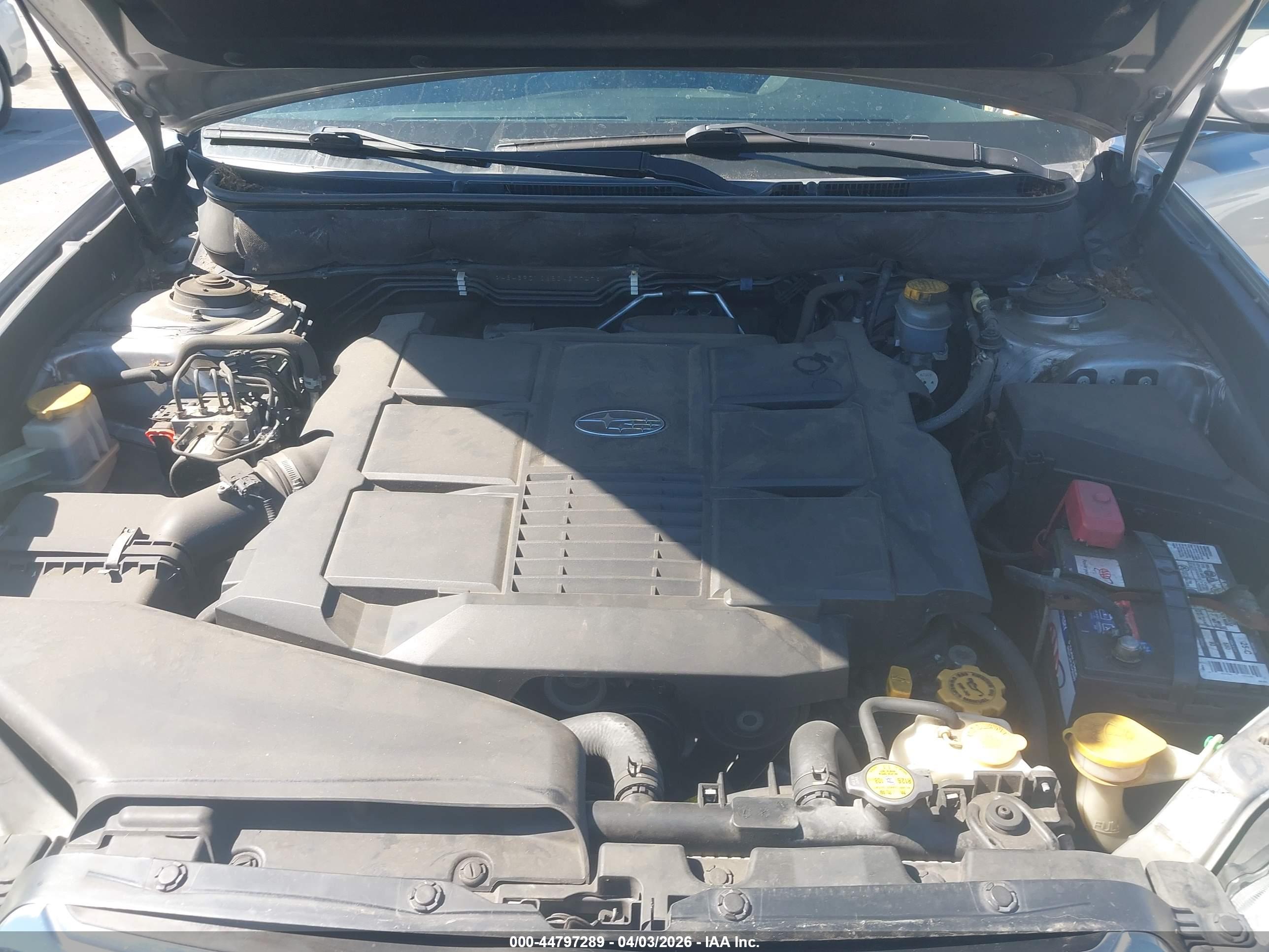 SUBARU OUTBACK image 10