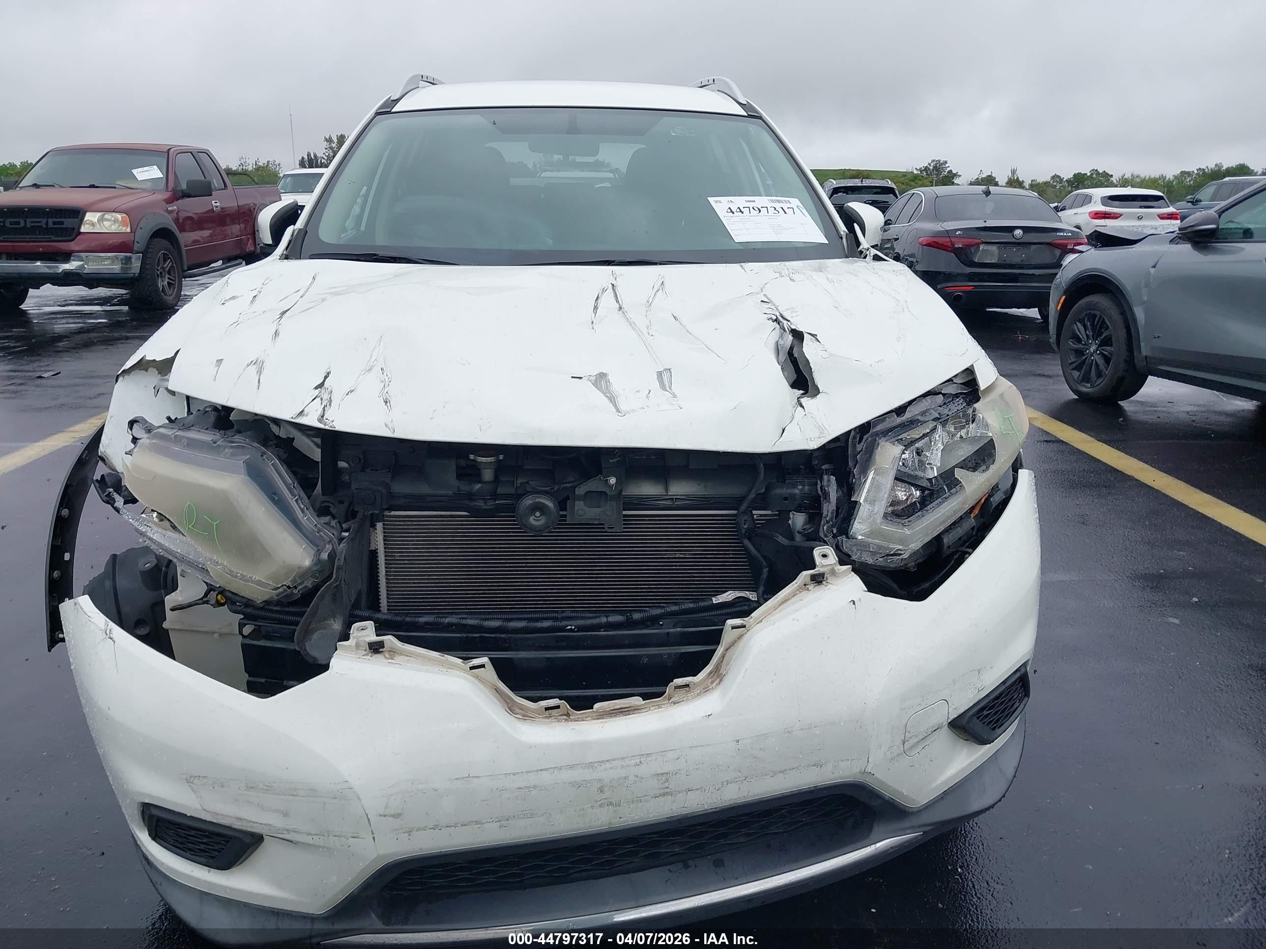 NISSAN ROGUE image 6