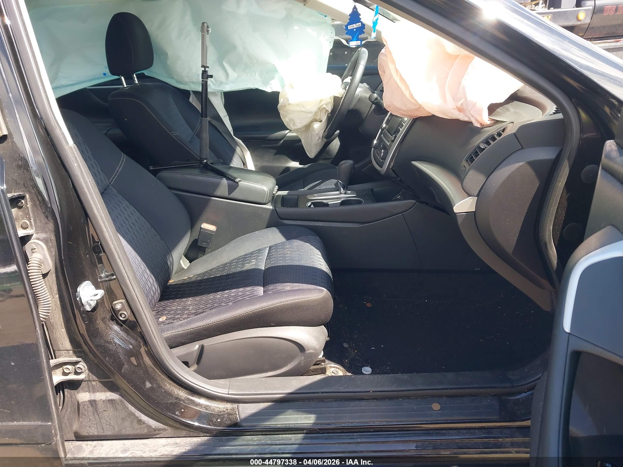 NISSAN ALTIMA image 5