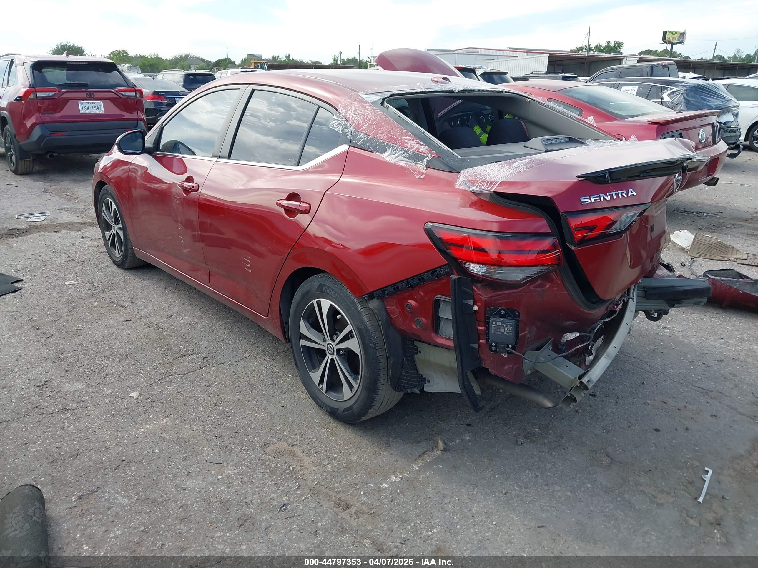 NISSAN SENTRA image 3