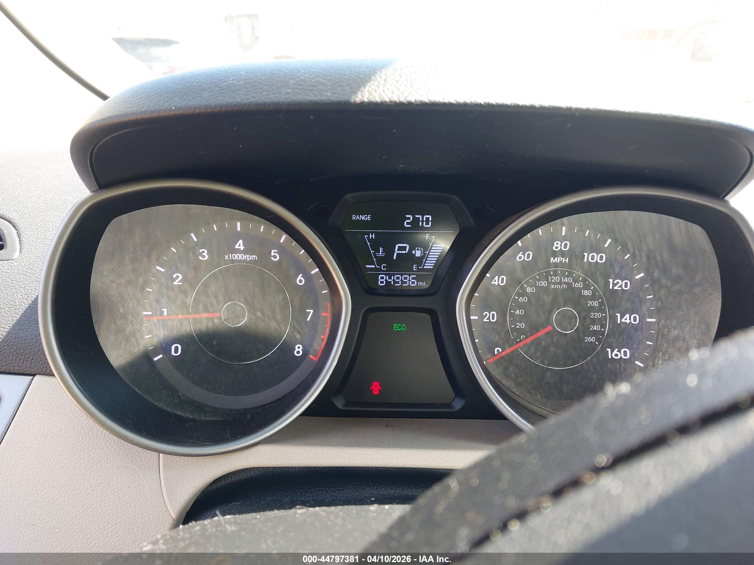 HYUNDAI ELANTRA image 7