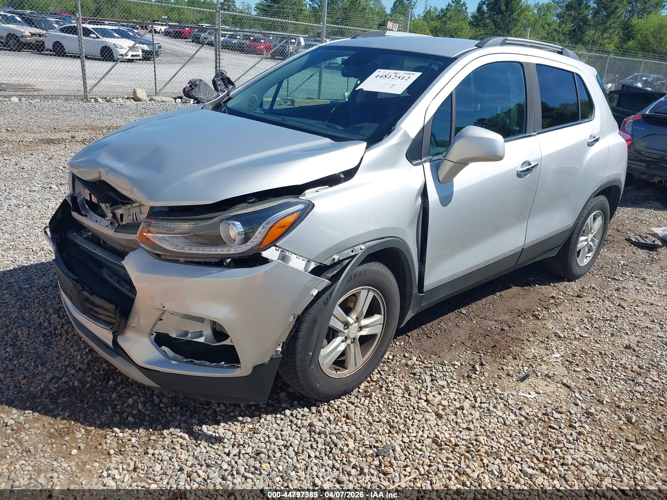 CHEVROLET TRAX image 2