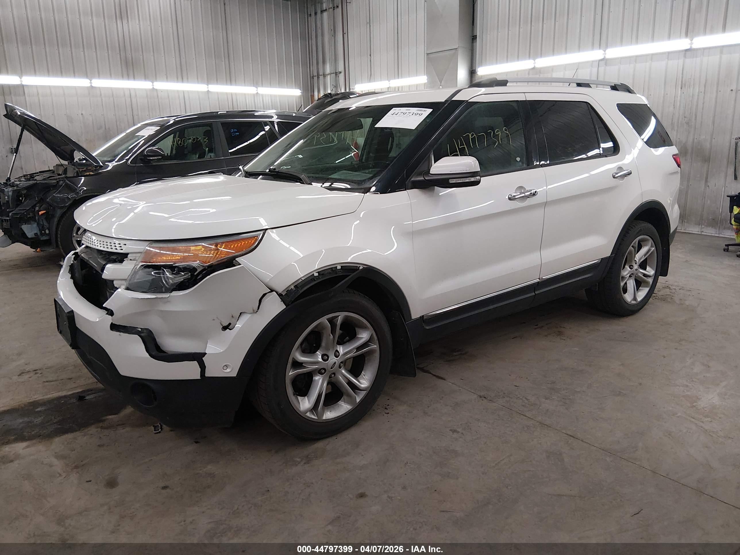 FORD EXPLORER image 2