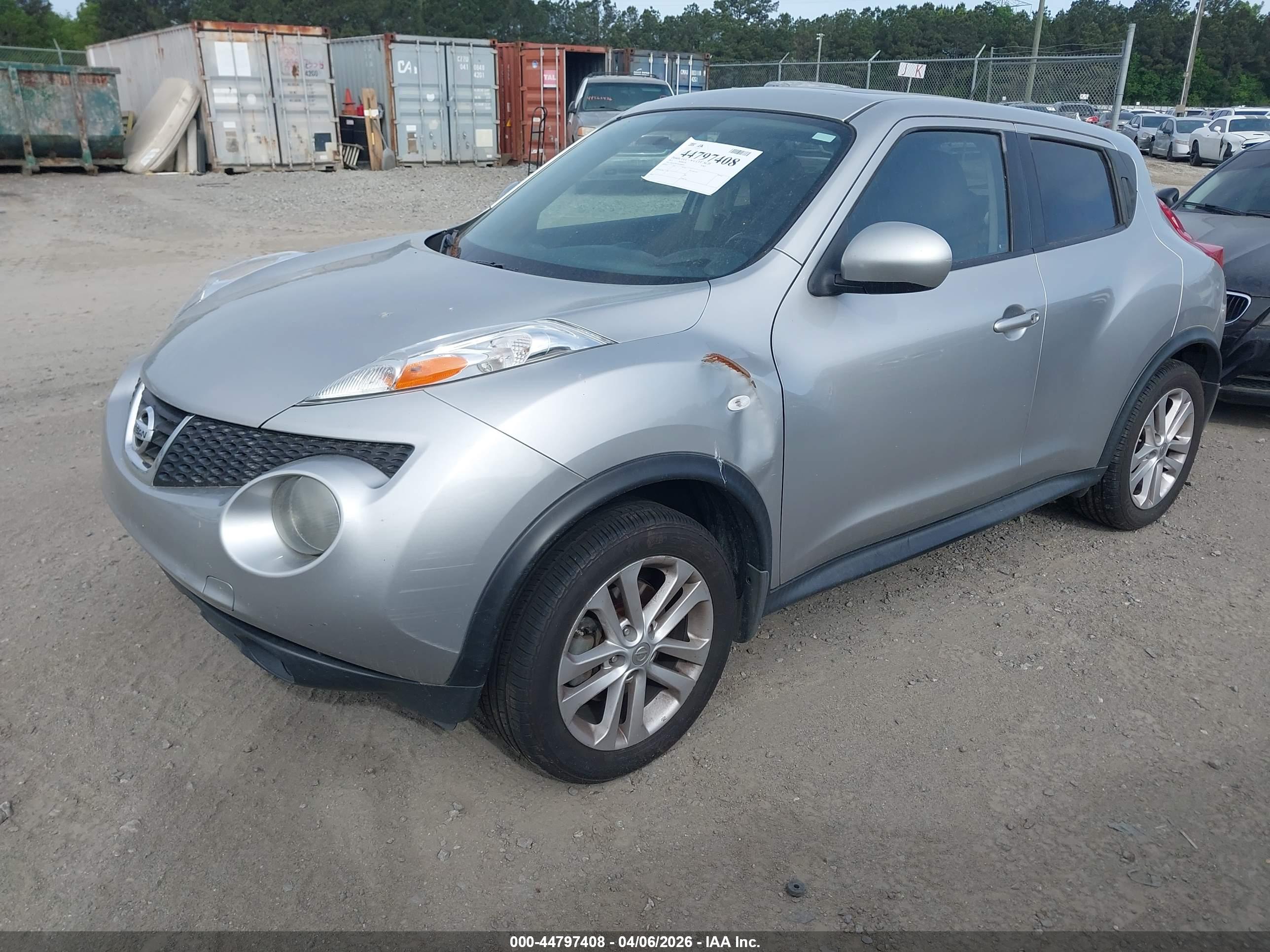 NISSAN JUKE image 2