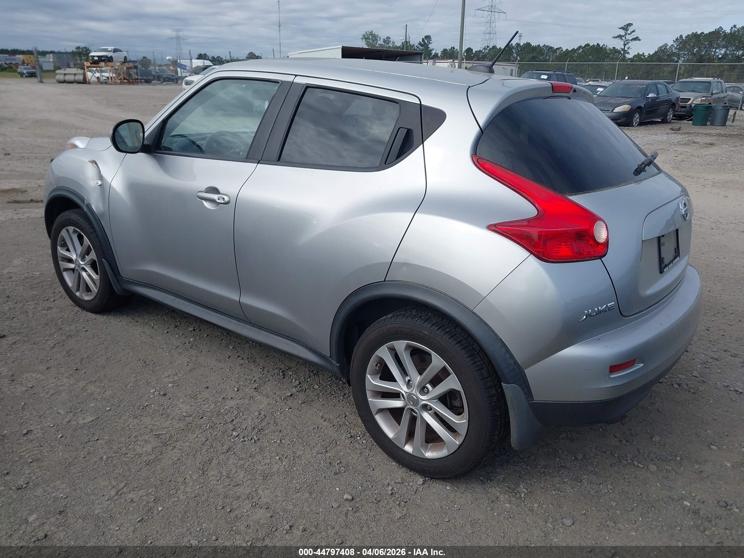 NISSAN JUKE image 3