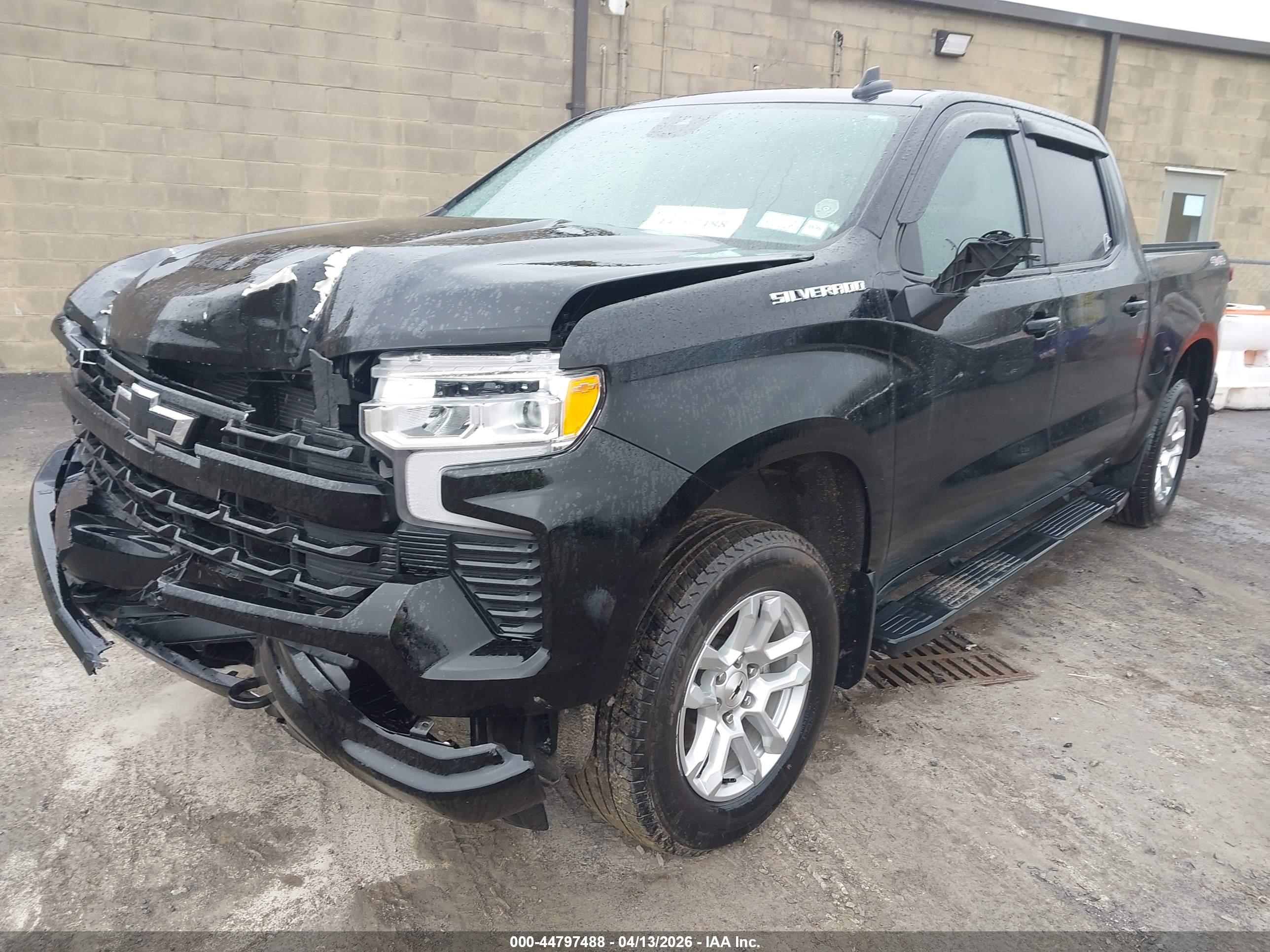 CHEVROLET SILVERADO image 2