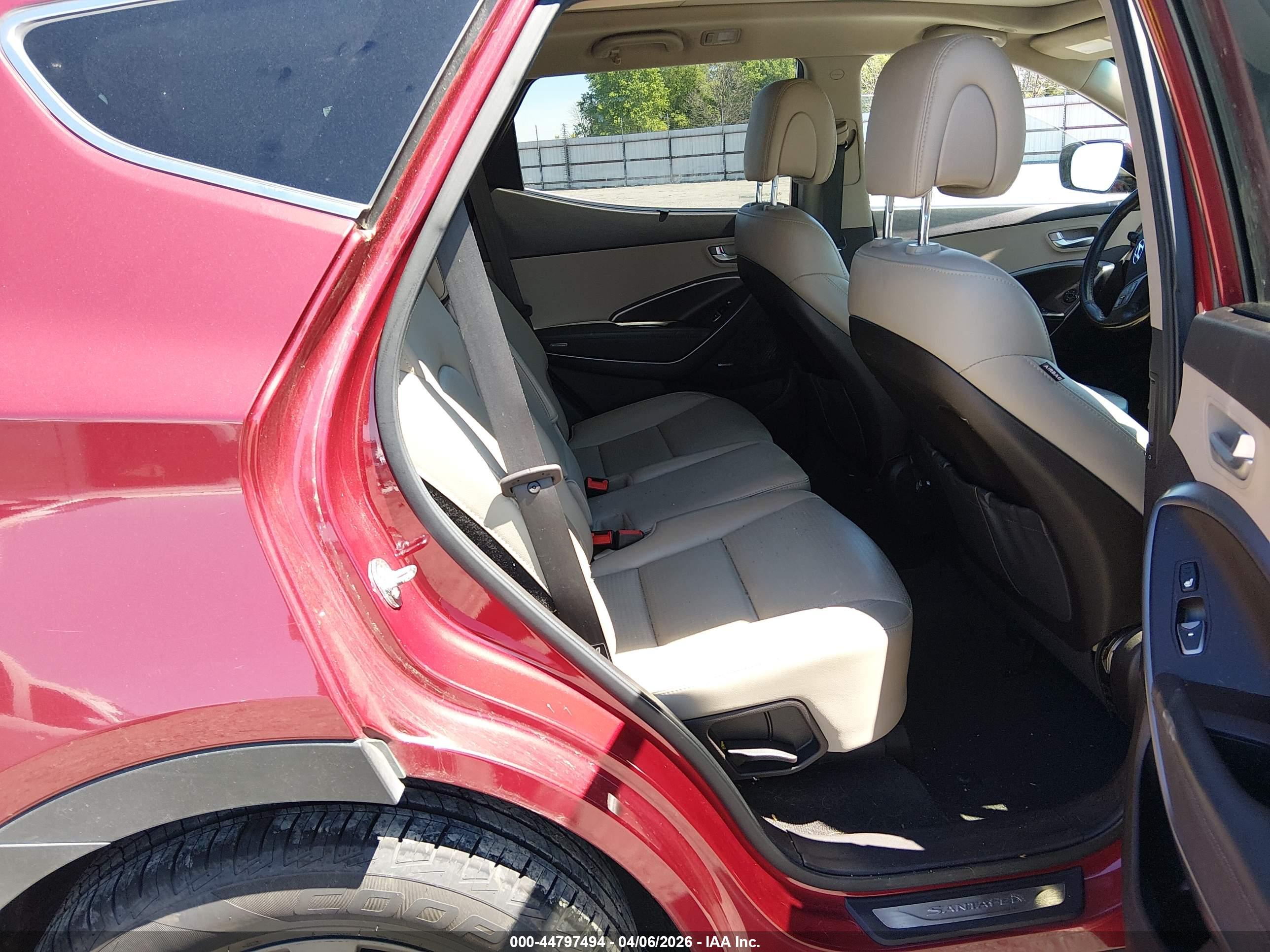 HYUNDAI SANTA image 8