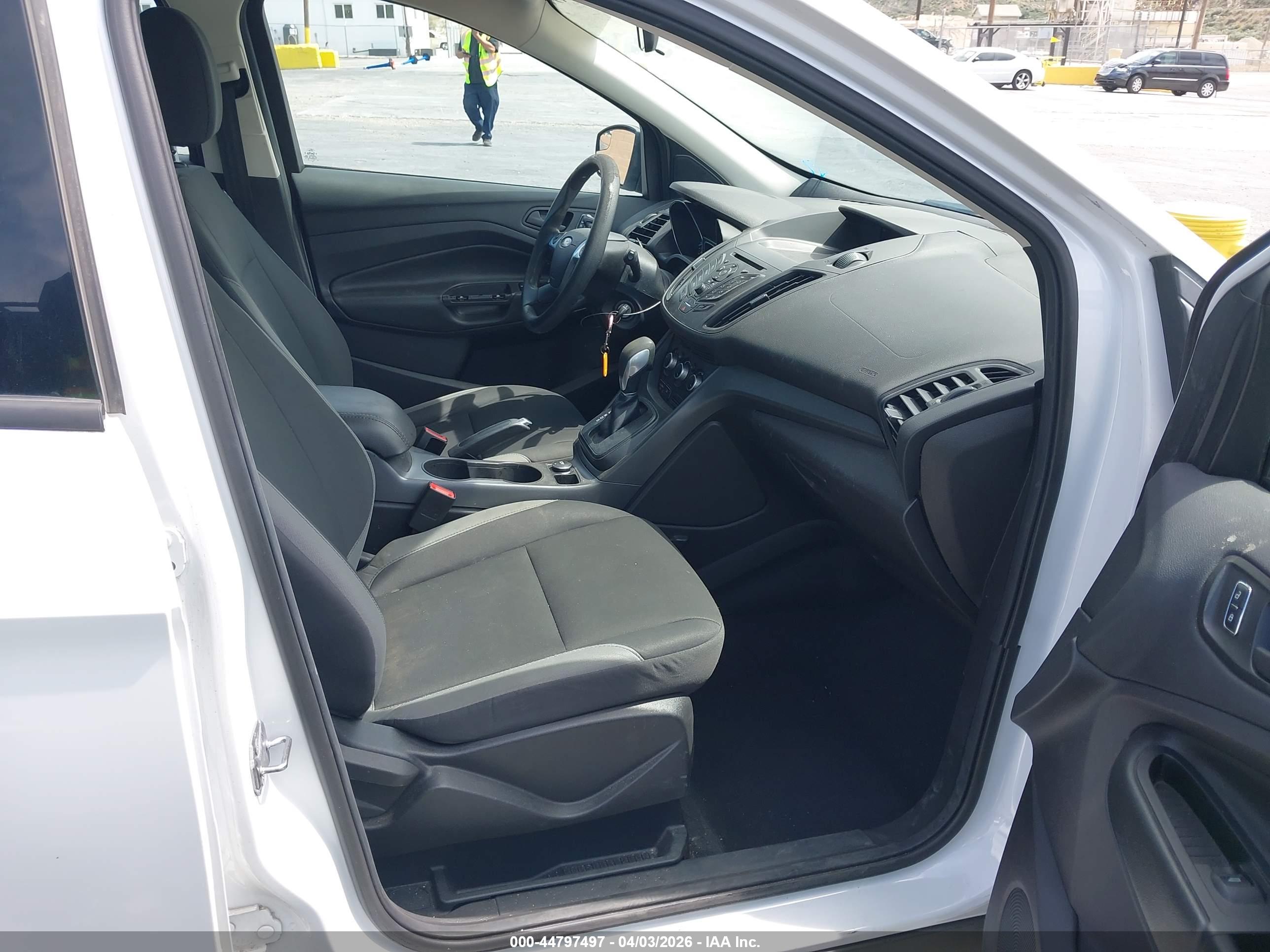 FORD ESCAPE image 5