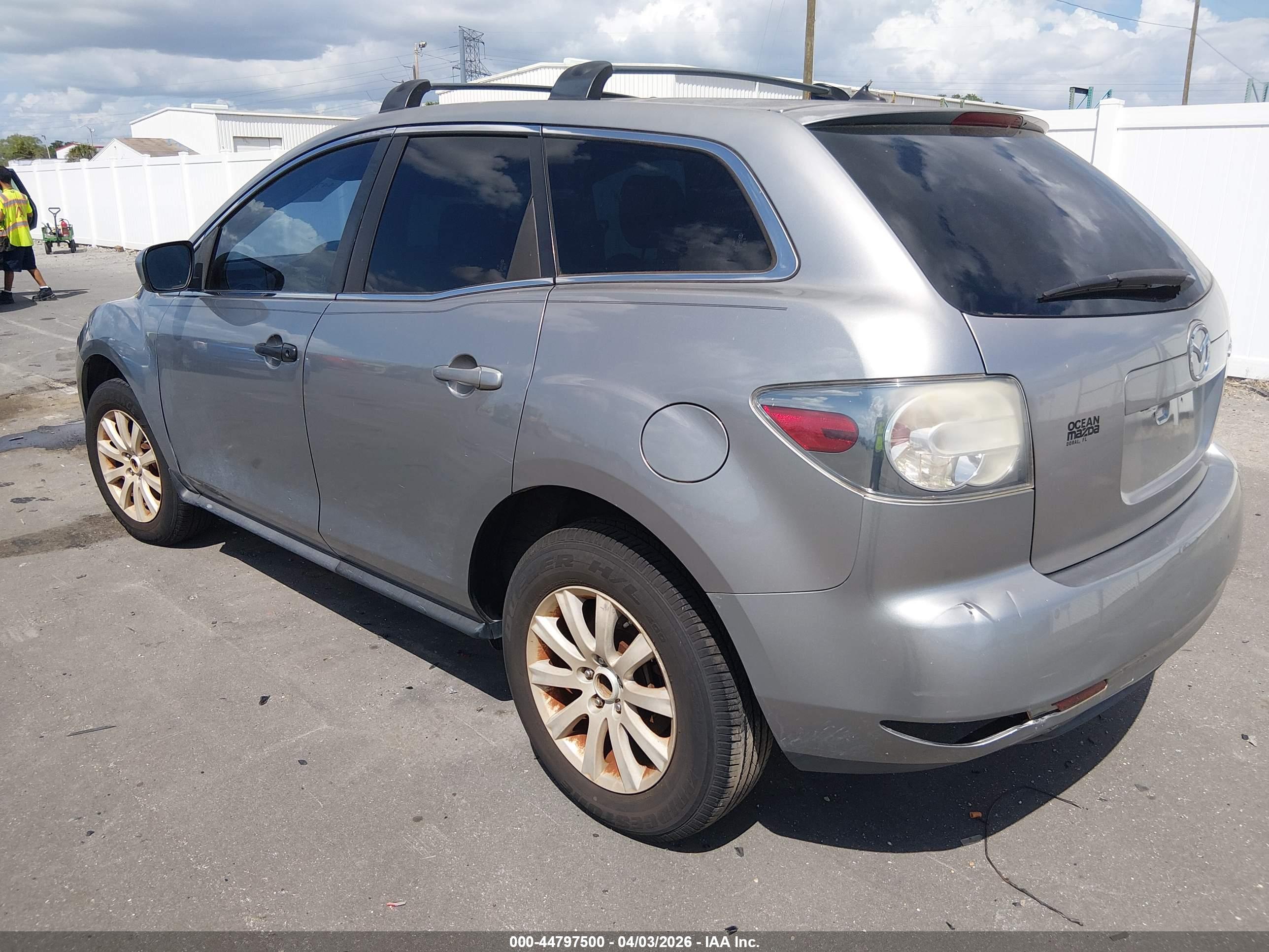 MAZDA CX-7 image 3