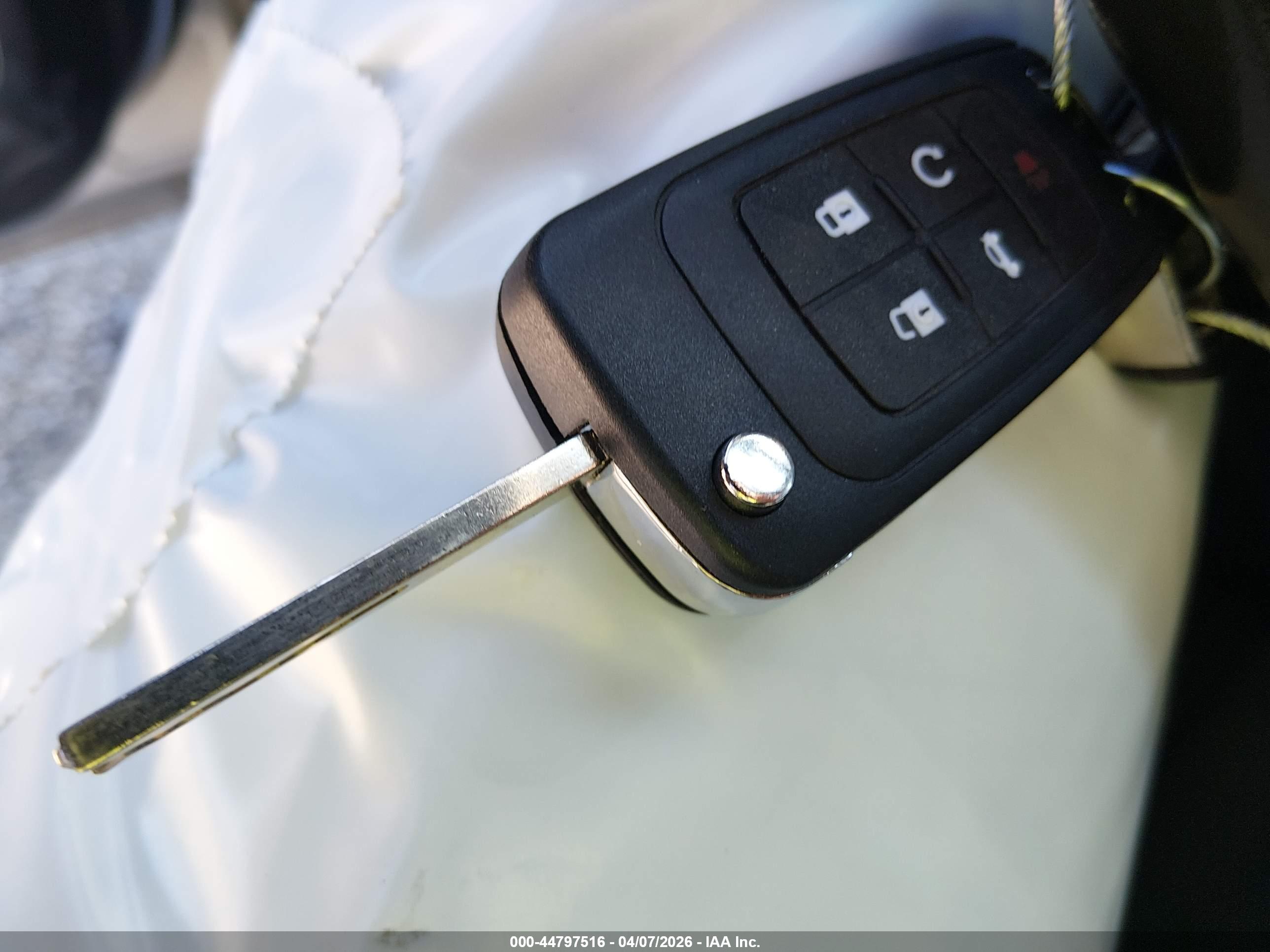 CHEVROLET EQUINOX image 11