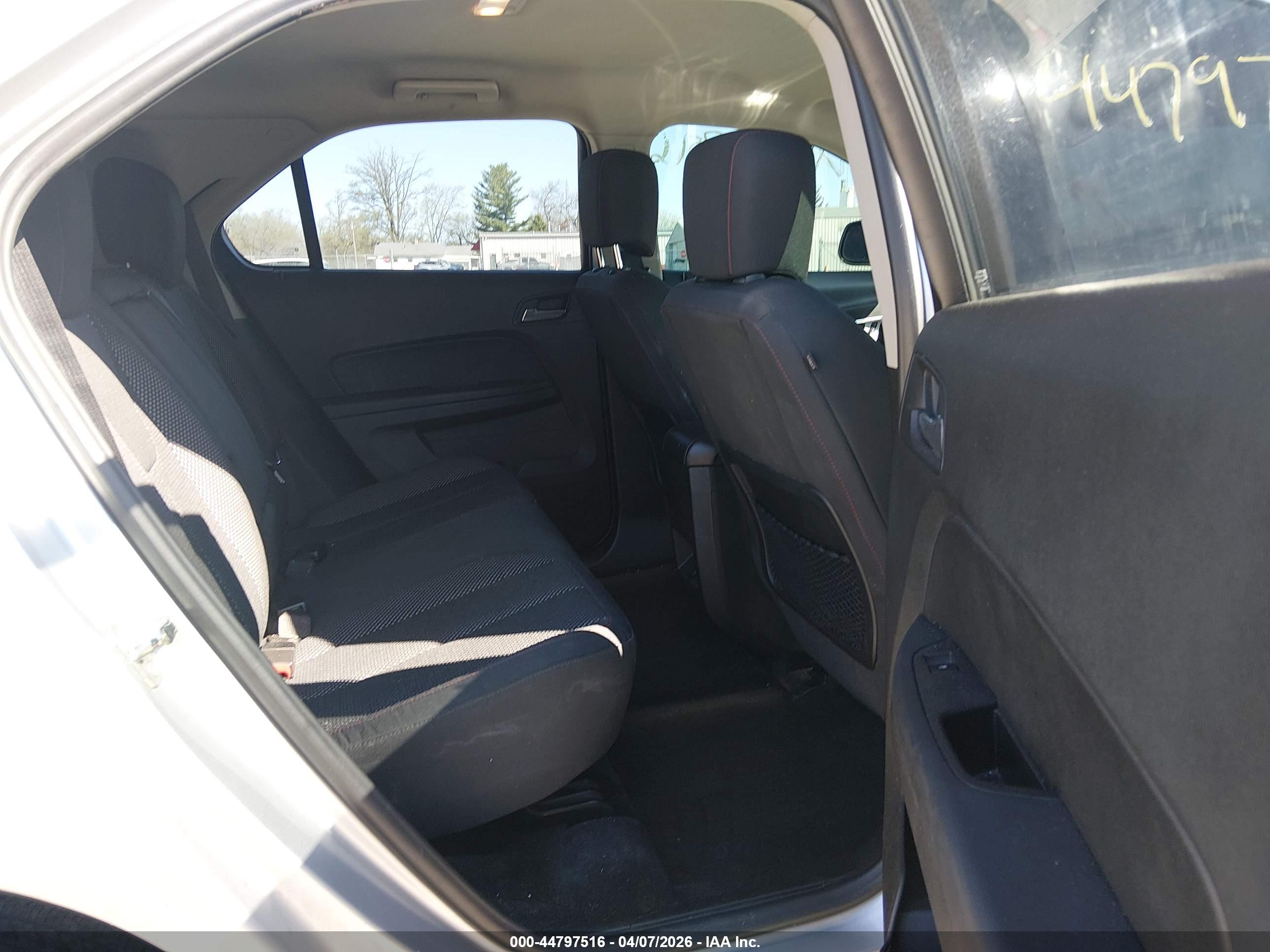 CHEVROLET EQUINOX image 8