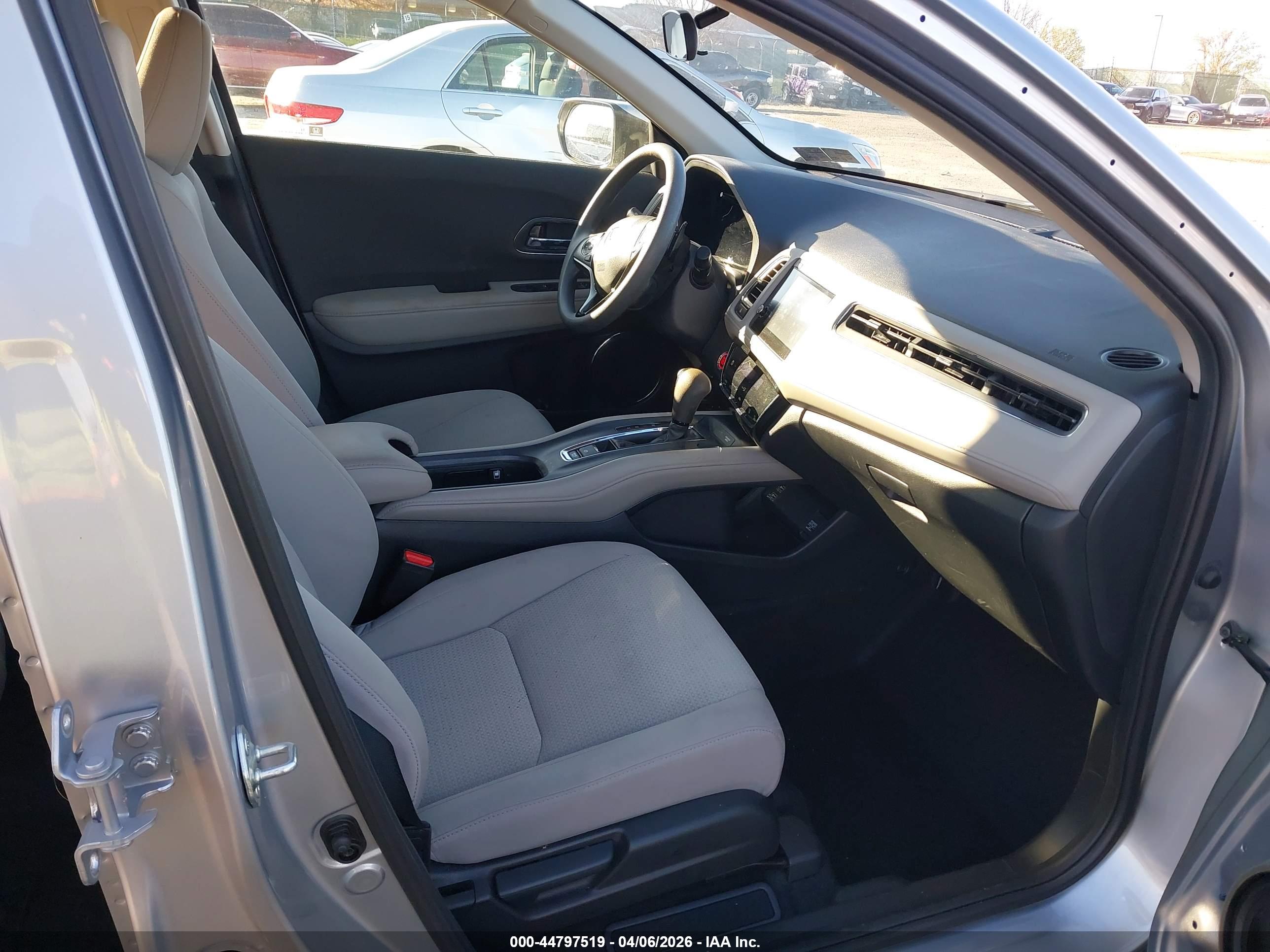 HONDA HR-V image 5