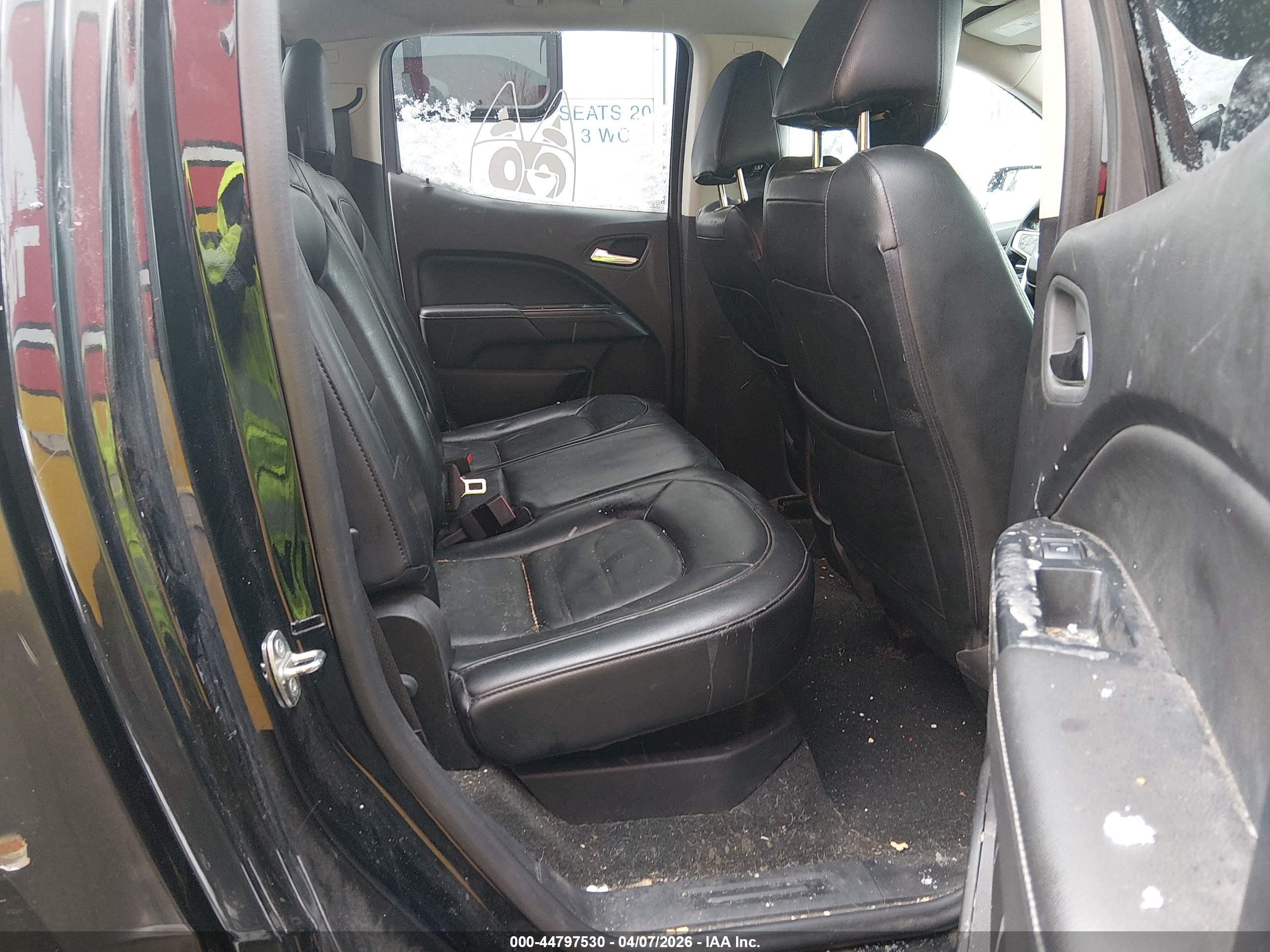 GMC CANYON image 8