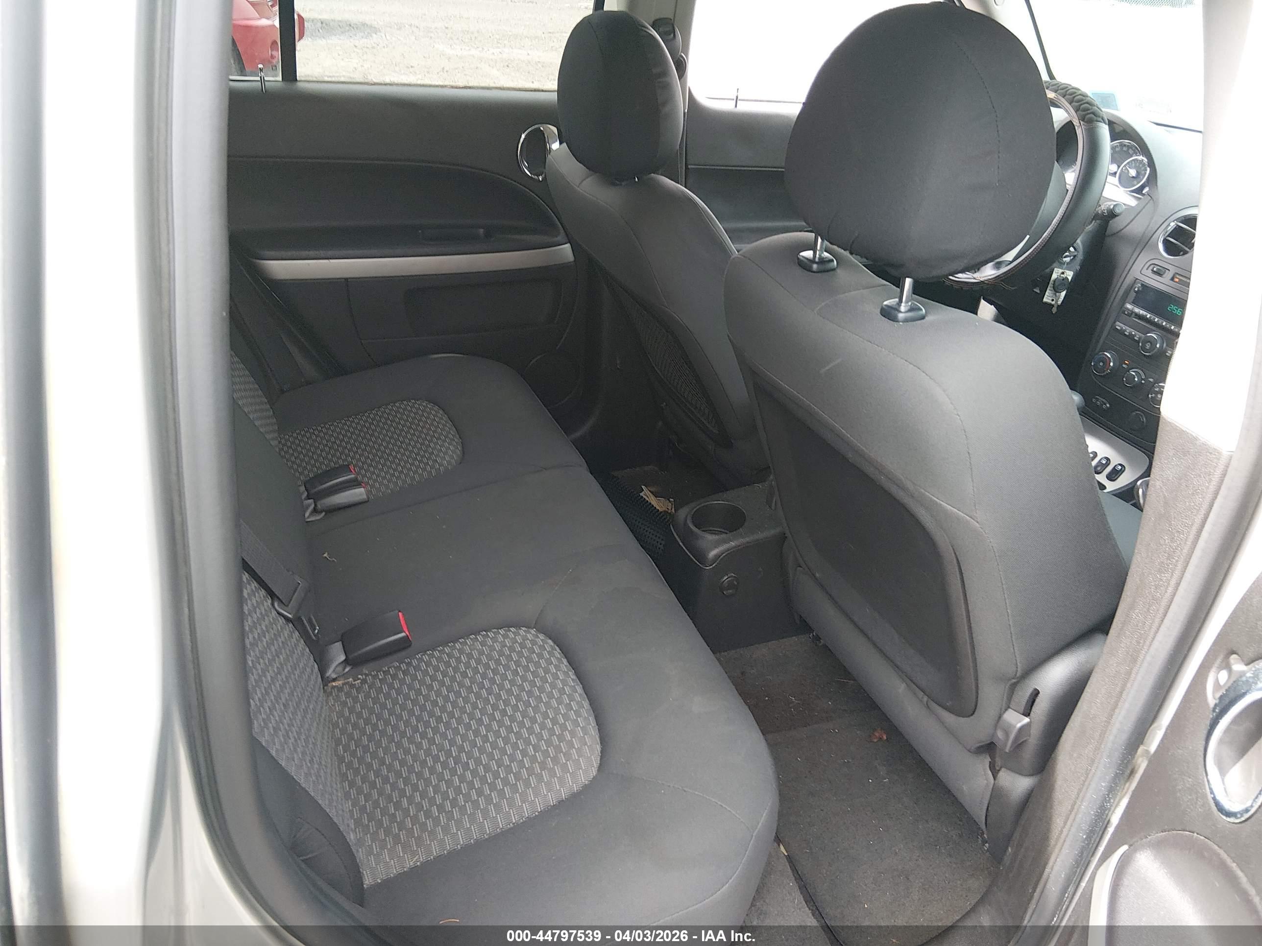 CHEVROLET HHR image 8