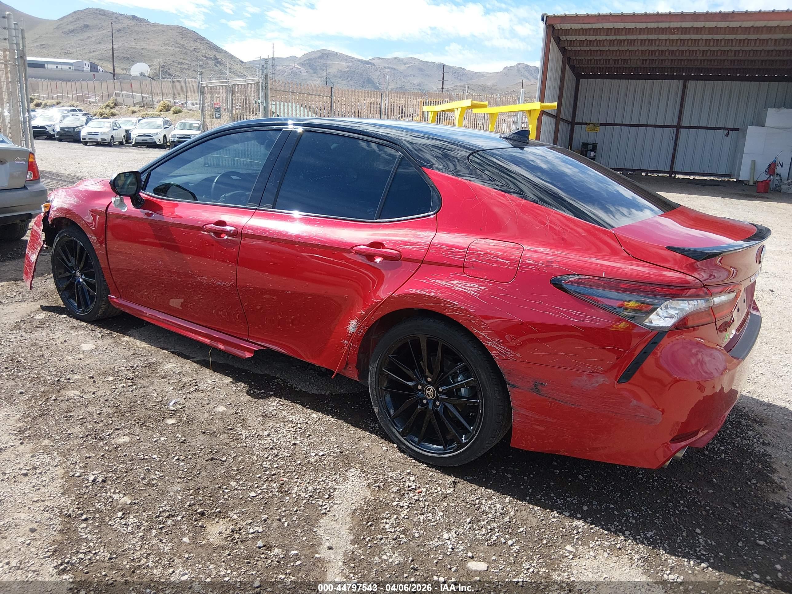 TOYOTA CAMRY image 3