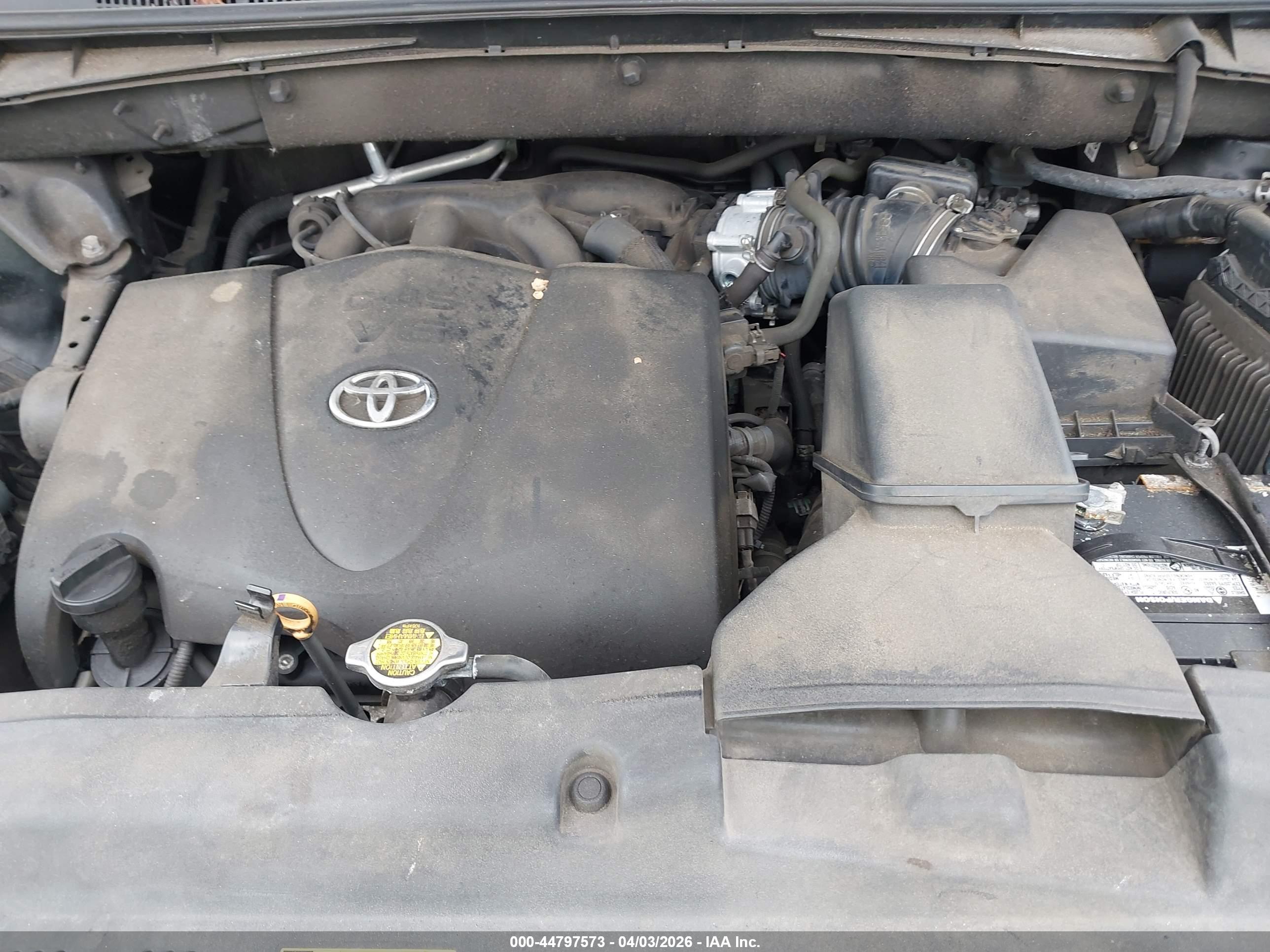 TOYOTA HIGHLANDER image 10