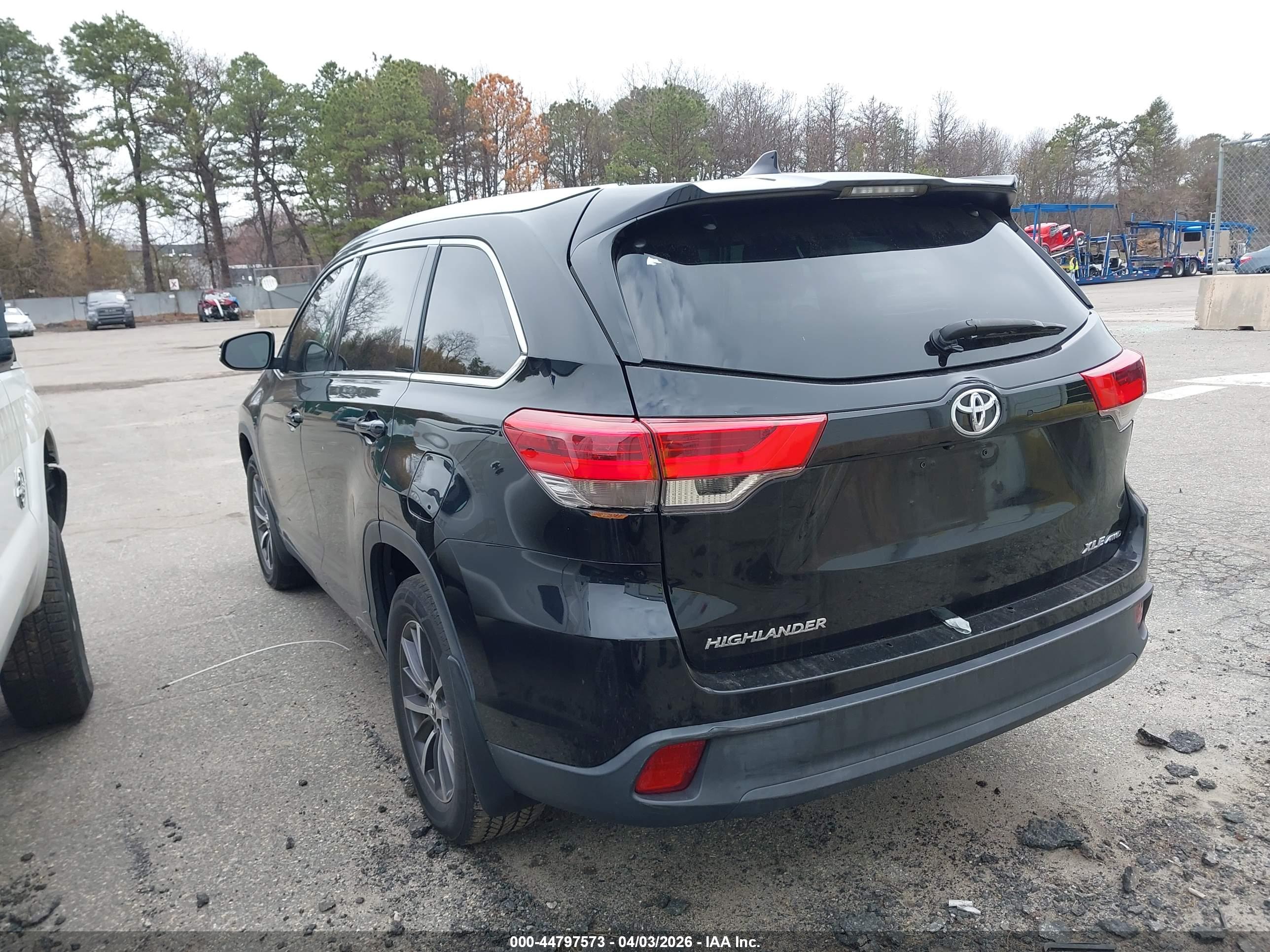 TOYOTA HIGHLANDER image 3