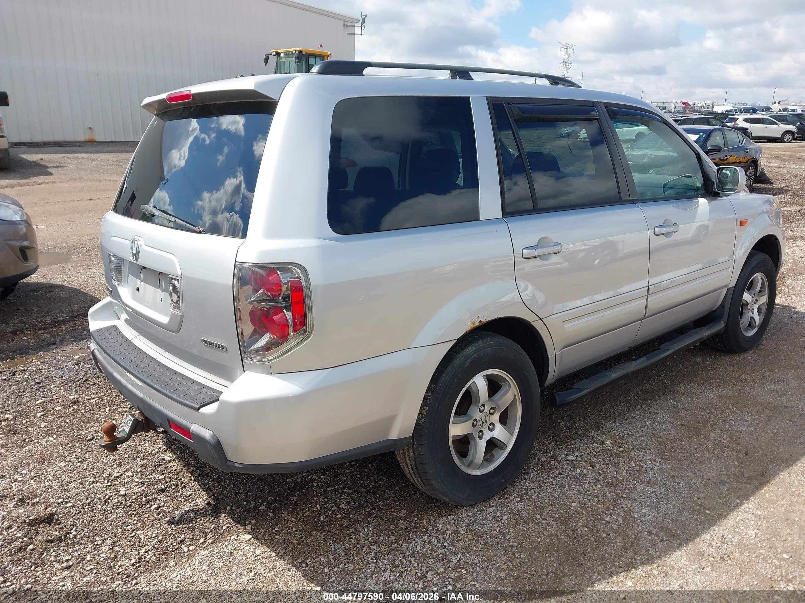 HONDA PILOT image 4