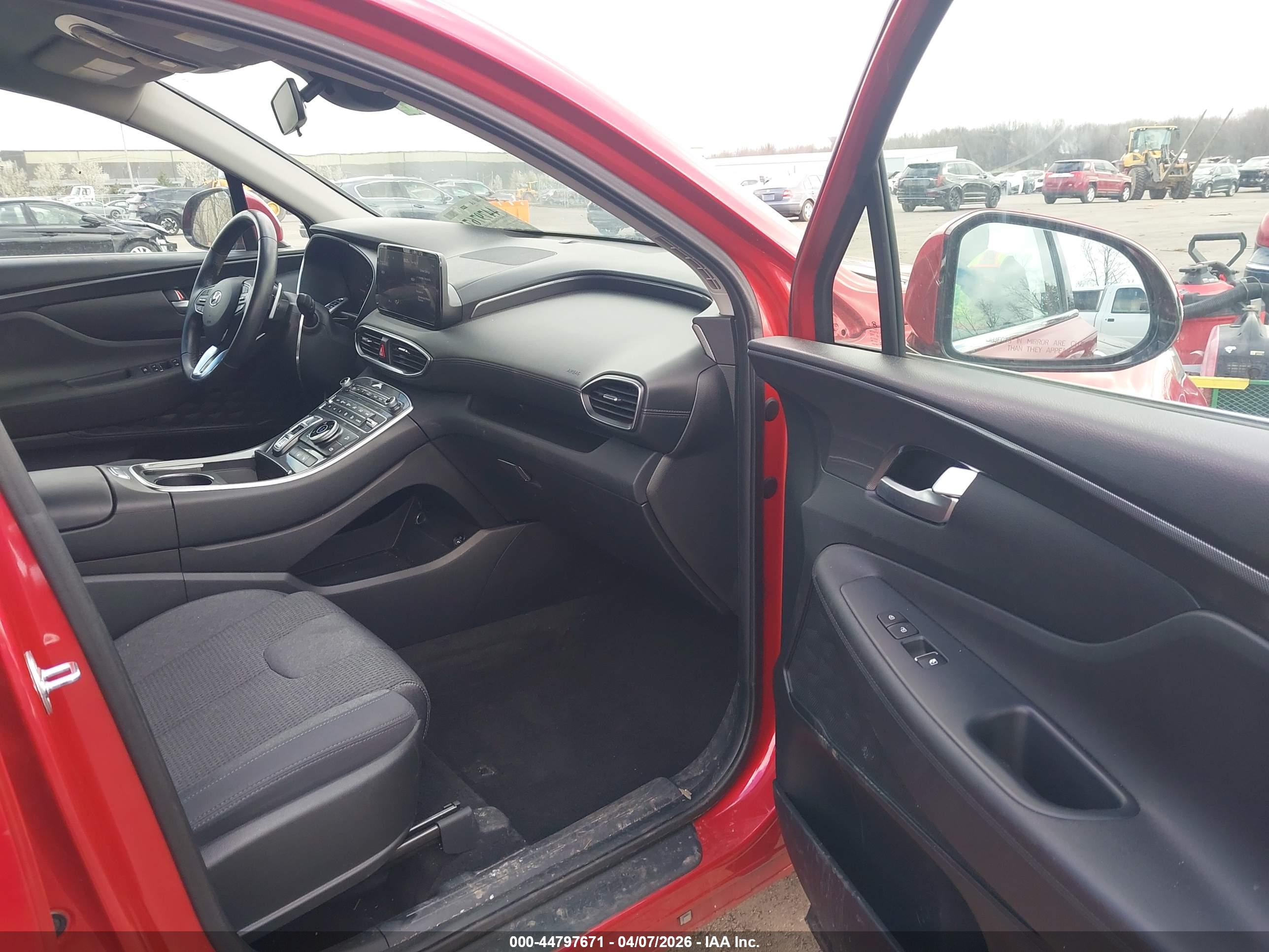 HYUNDAI SANTA image 5