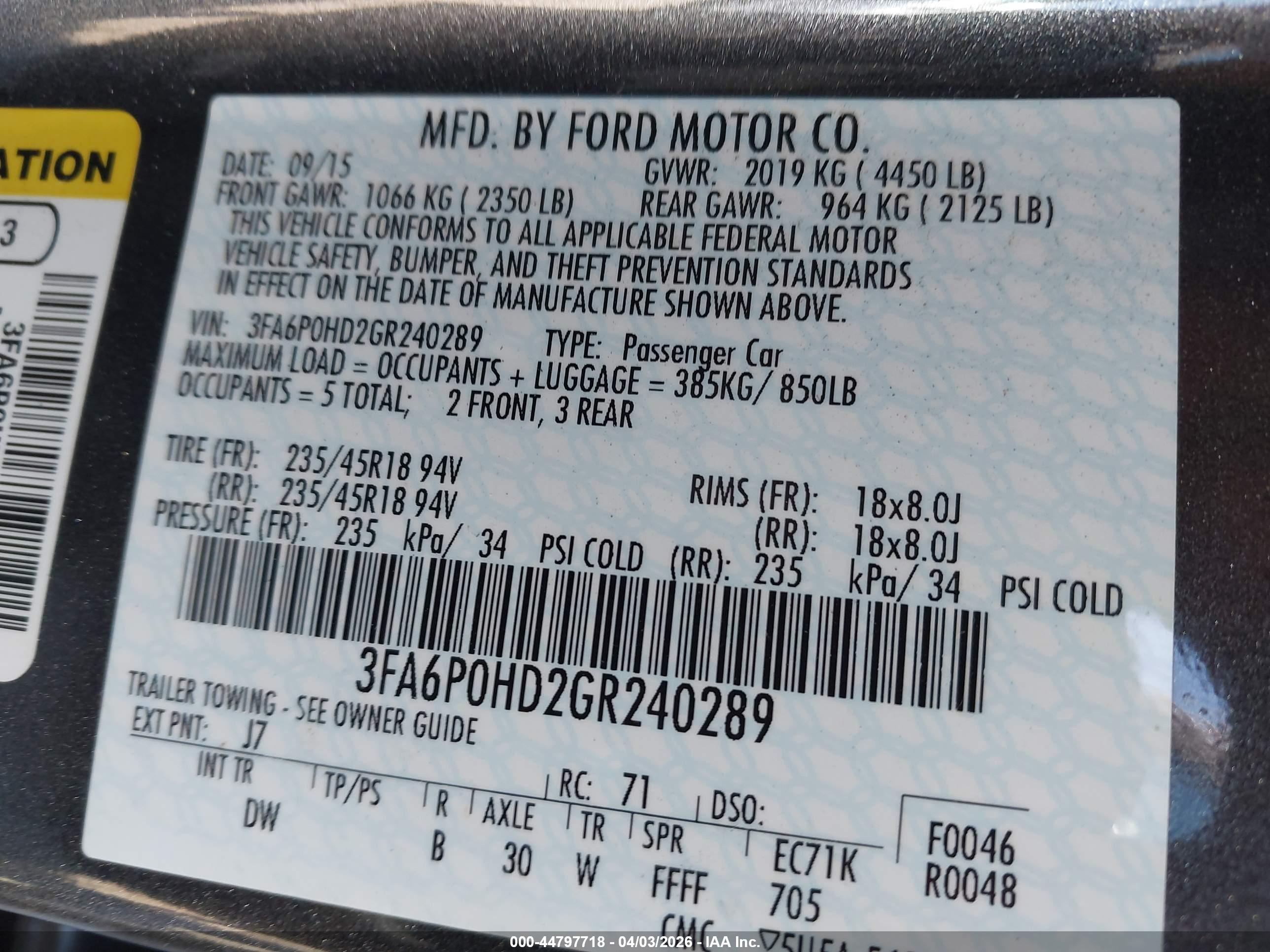 FORD FUSION image 9
