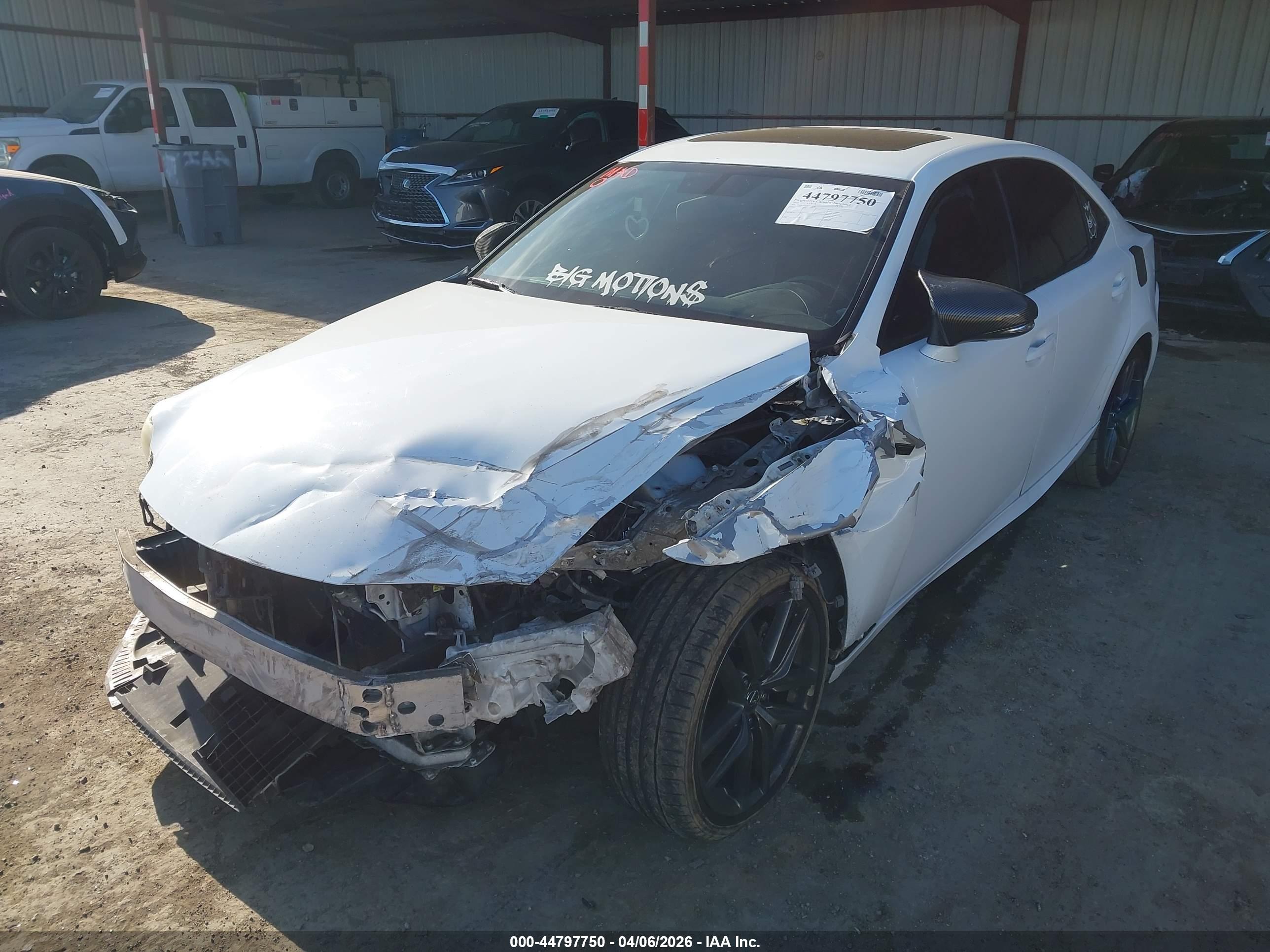 LEXUS IS image 6