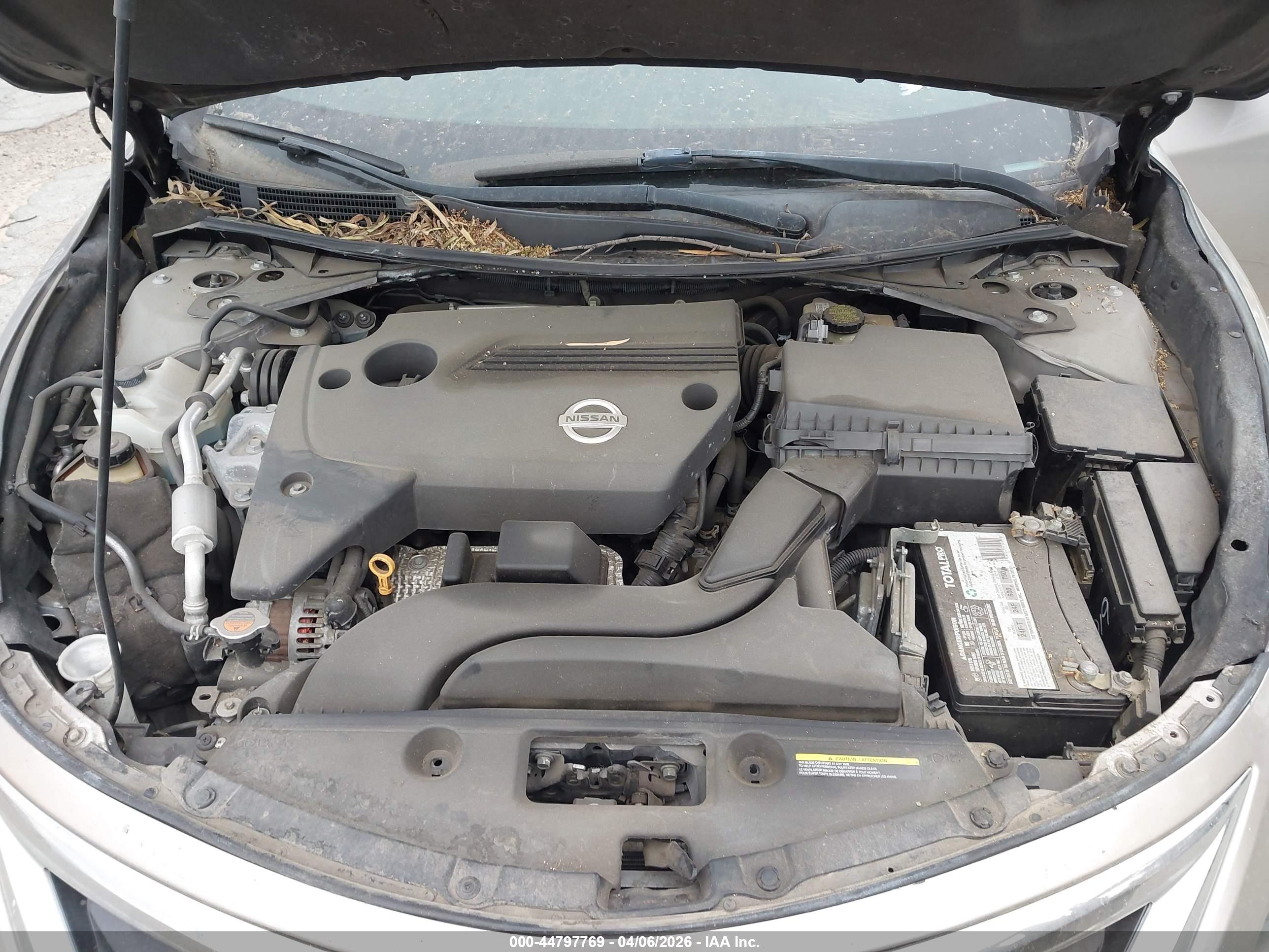NISSAN ALTIMA image 10