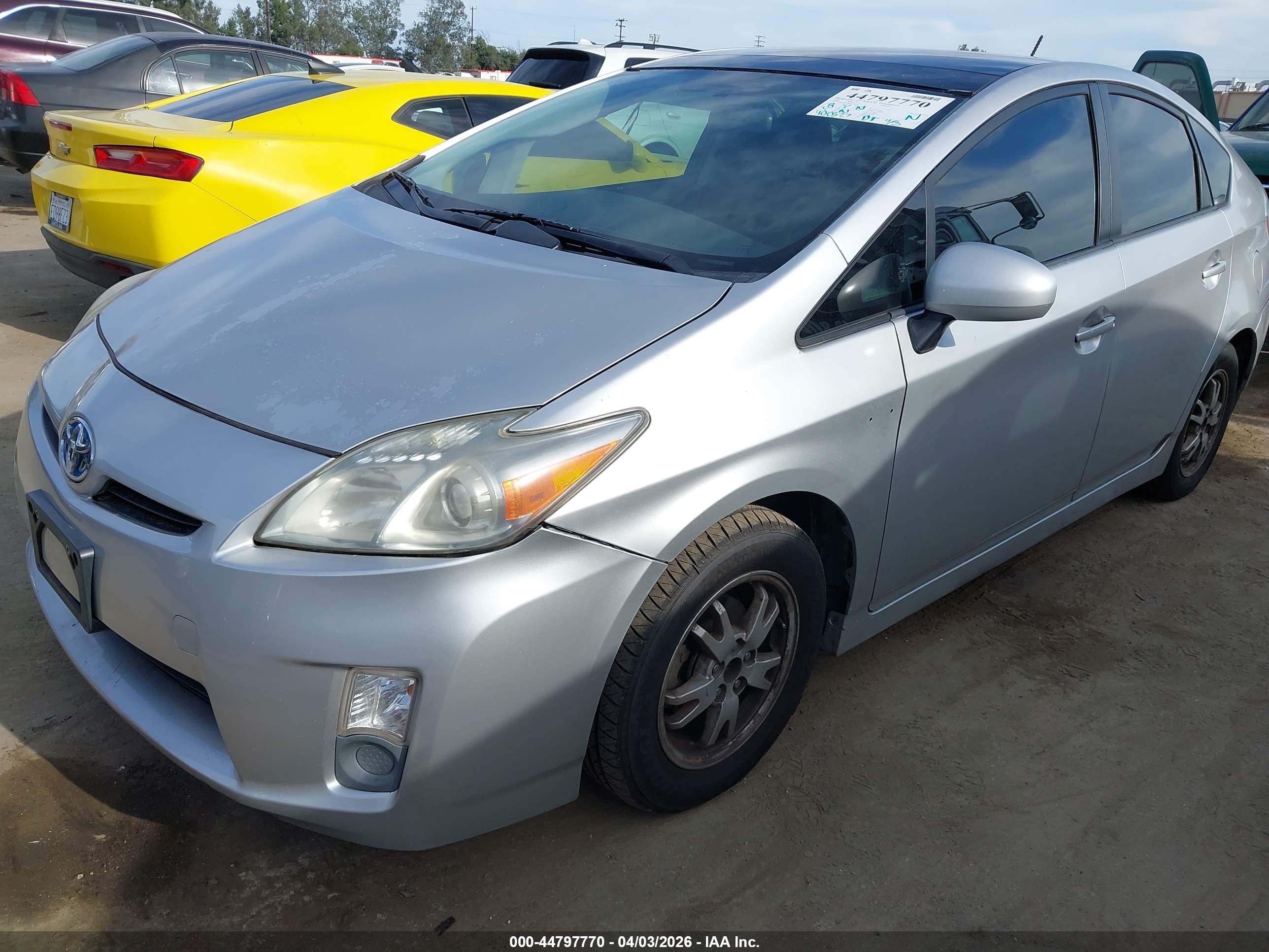 TOYOTA PRIUS image 2