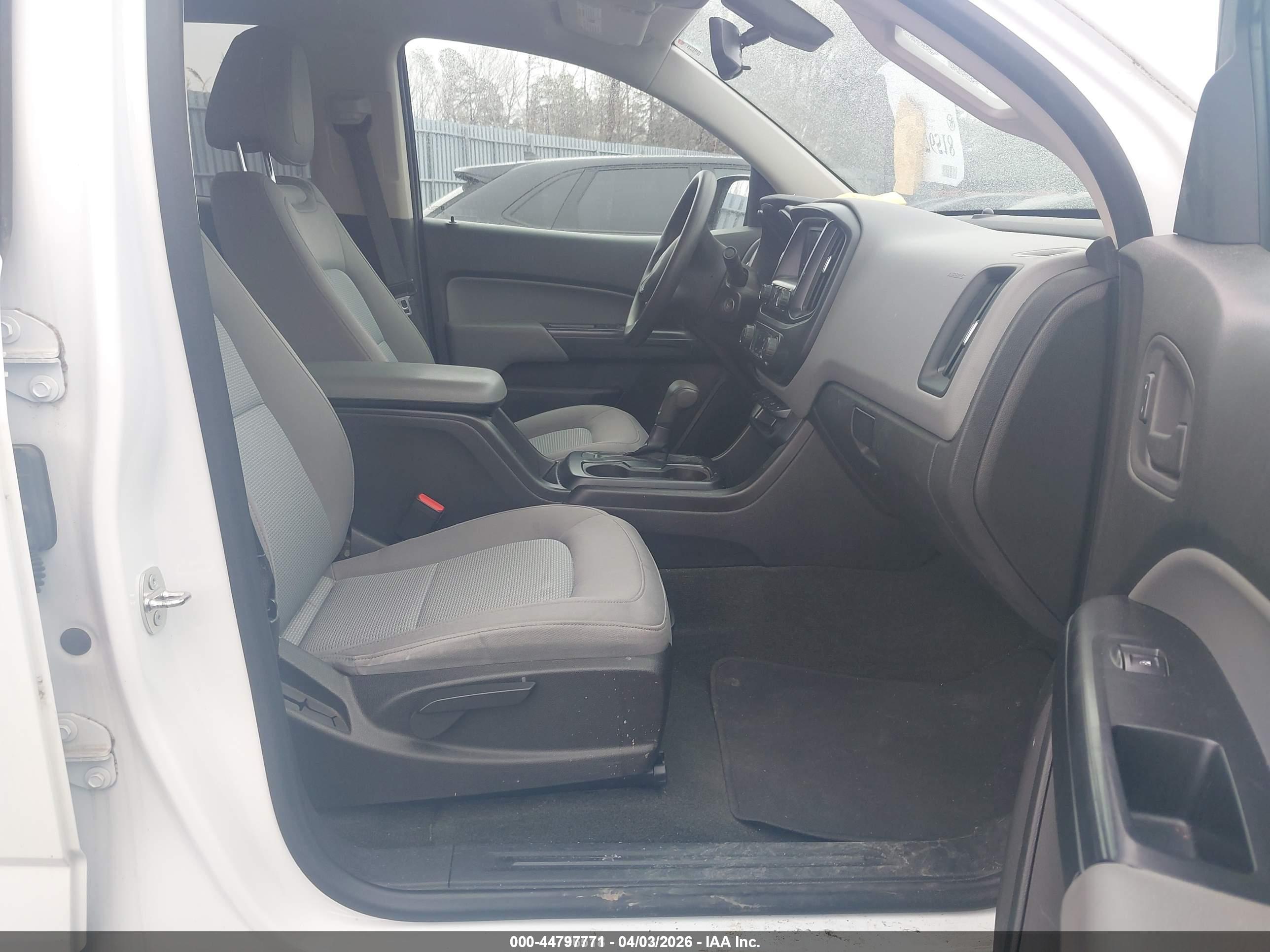 CHEVROLET COLORADO image 5