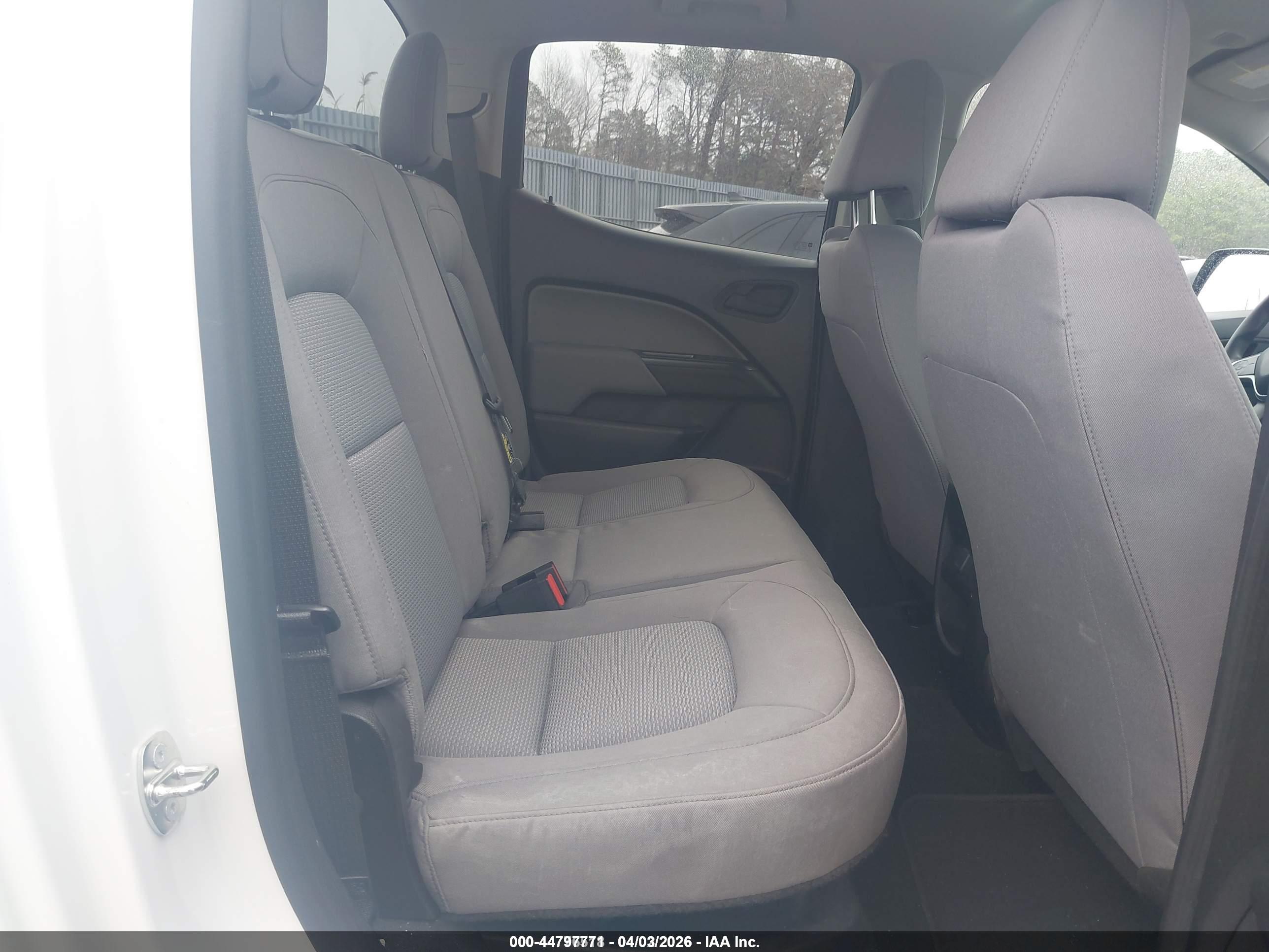 CHEVROLET COLORADO image 8