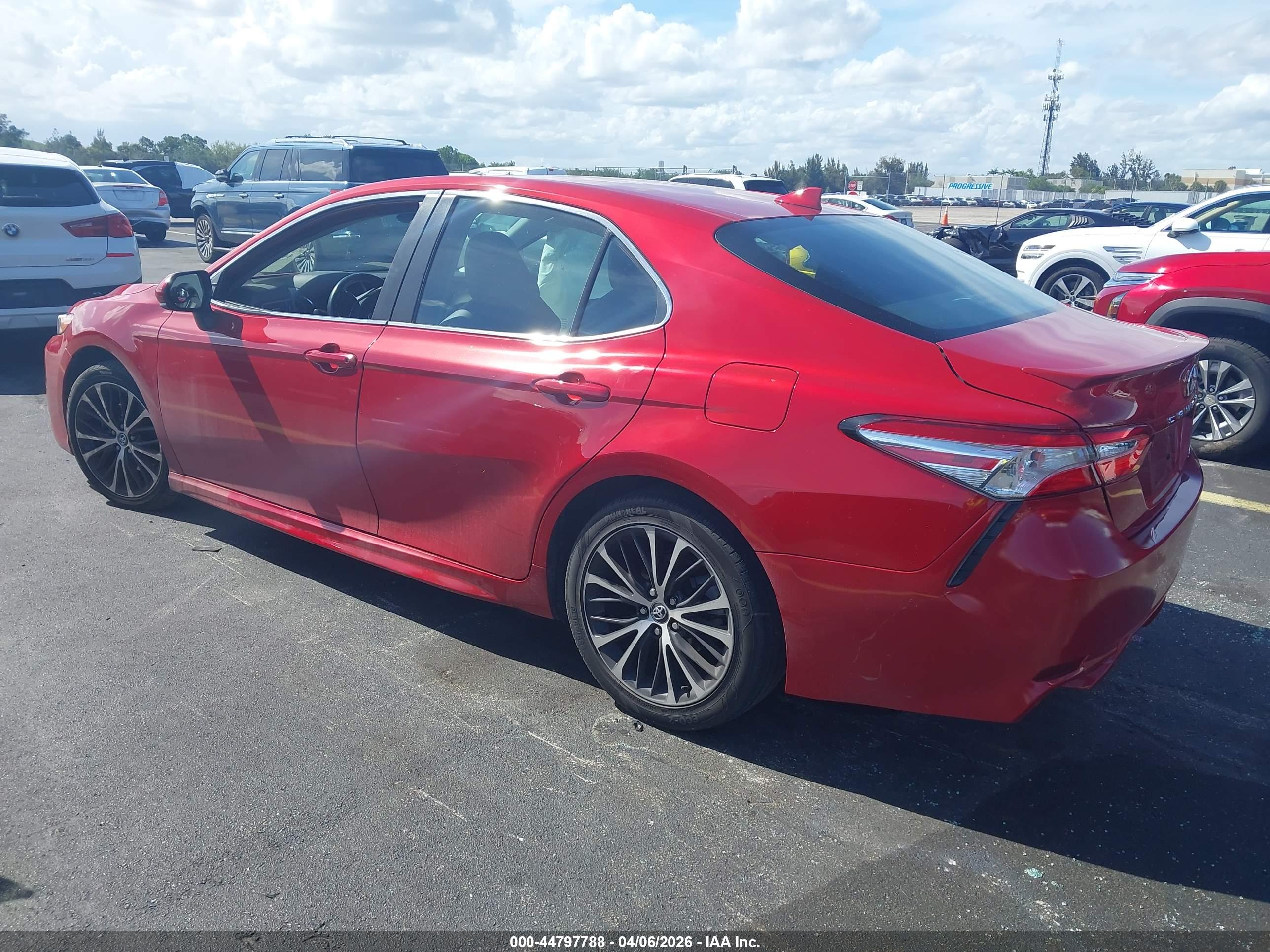 TOYOTA CAMRY image 3