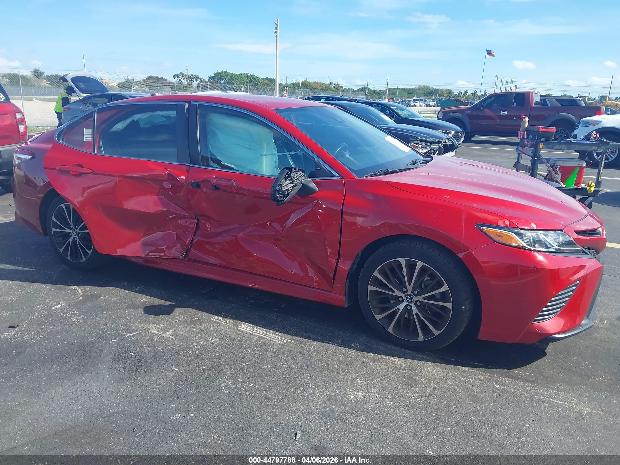TOYOTA CAMRY image 6