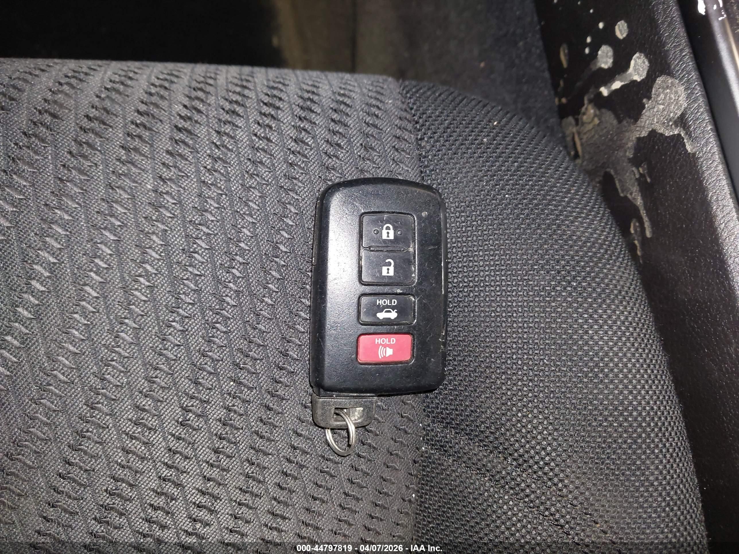 TOYOTA CAMRY image 11
