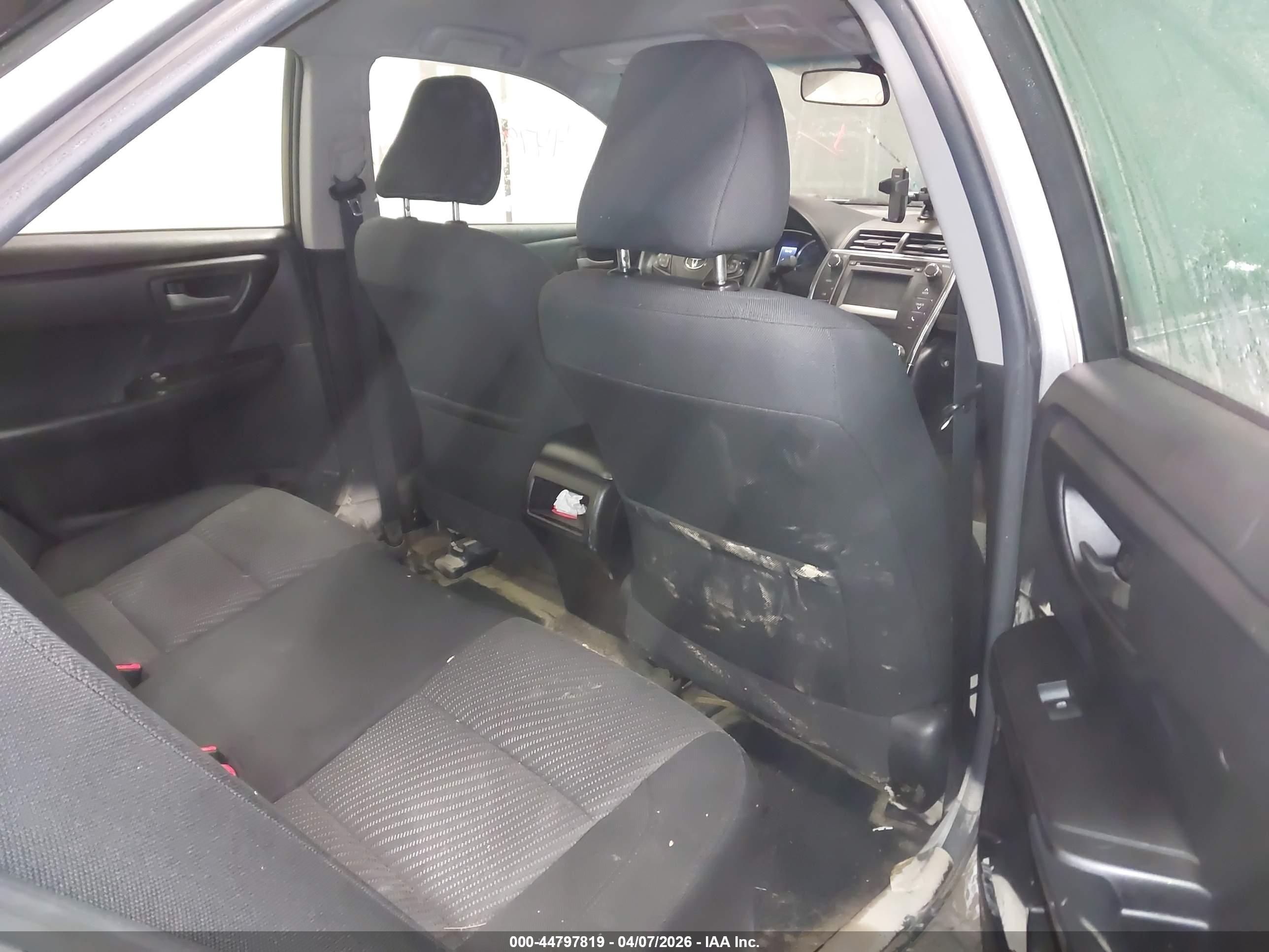TOYOTA CAMRY image 8
