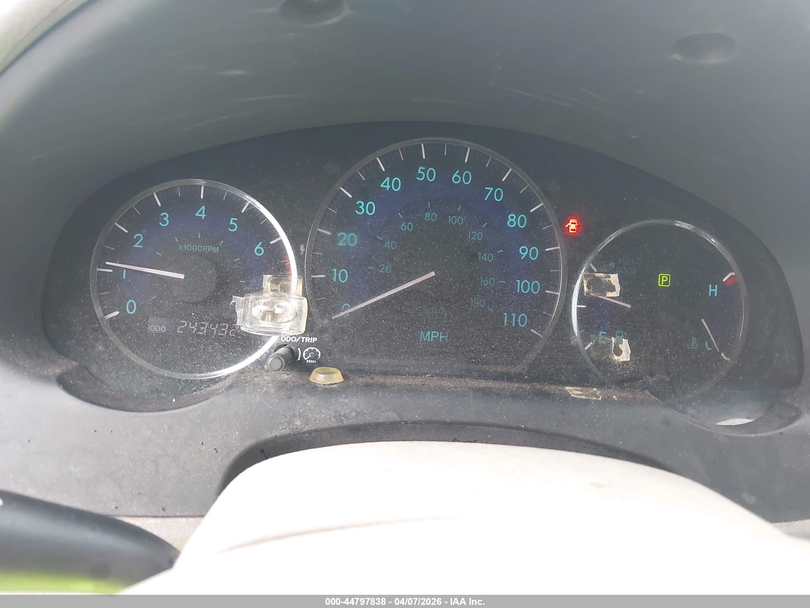 TOYOTA SIENNA image 7