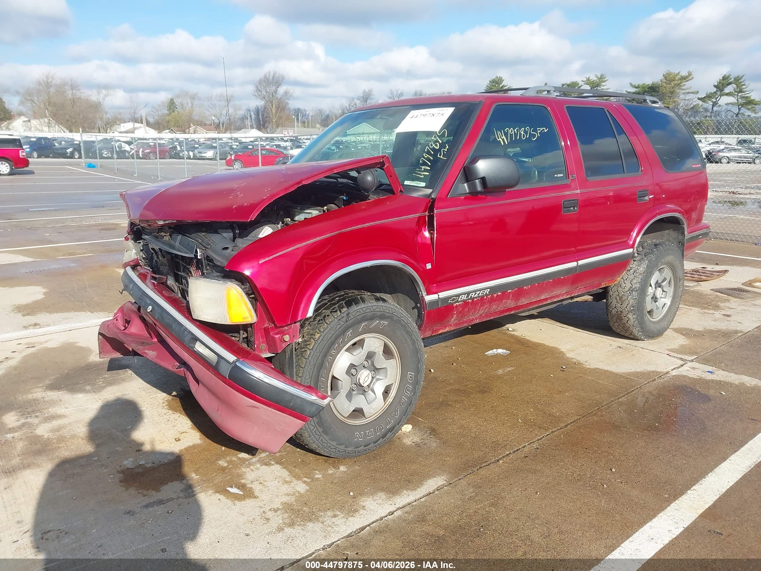 CHEVROLET BLAZER image 2