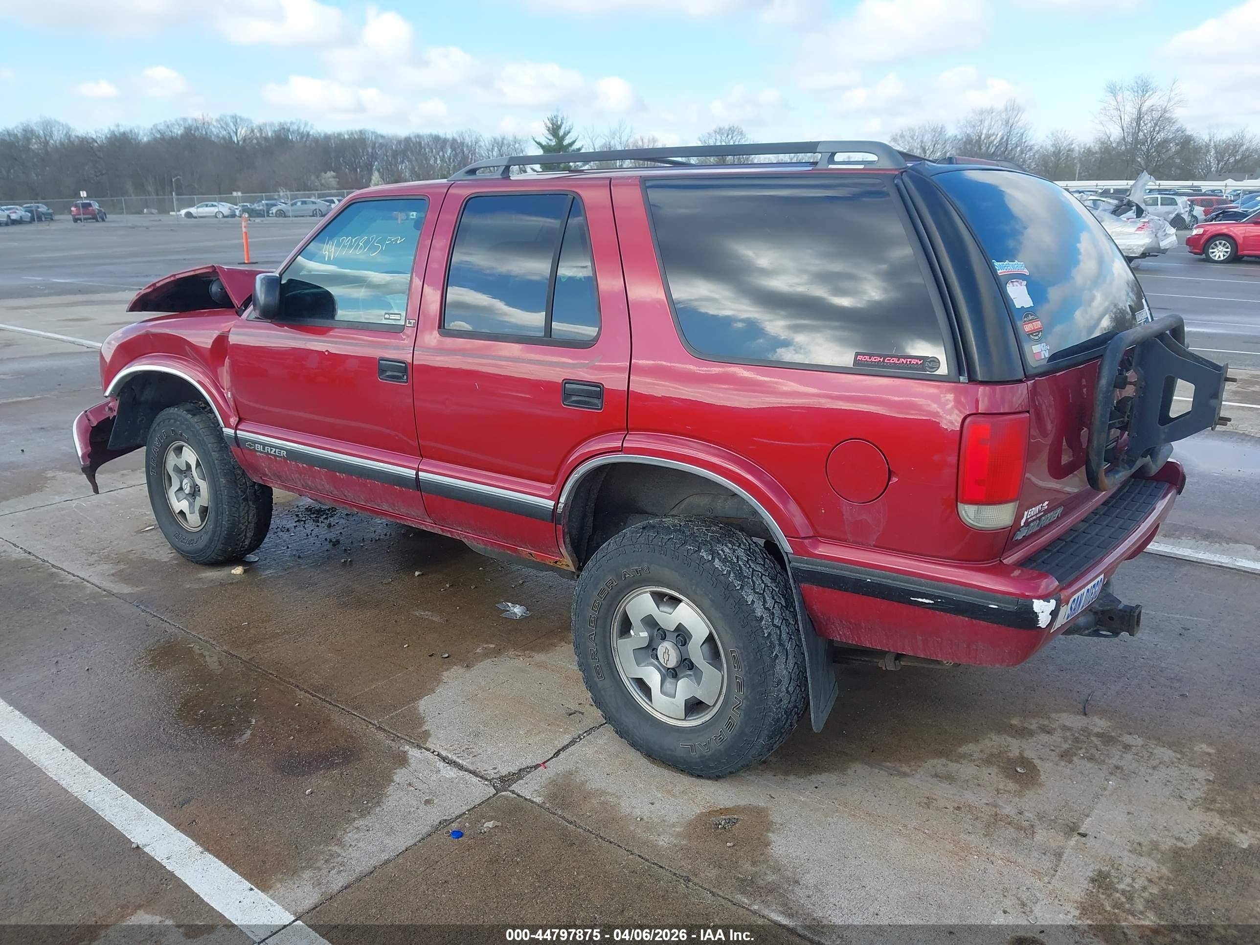 CHEVROLET BLAZER image 3
