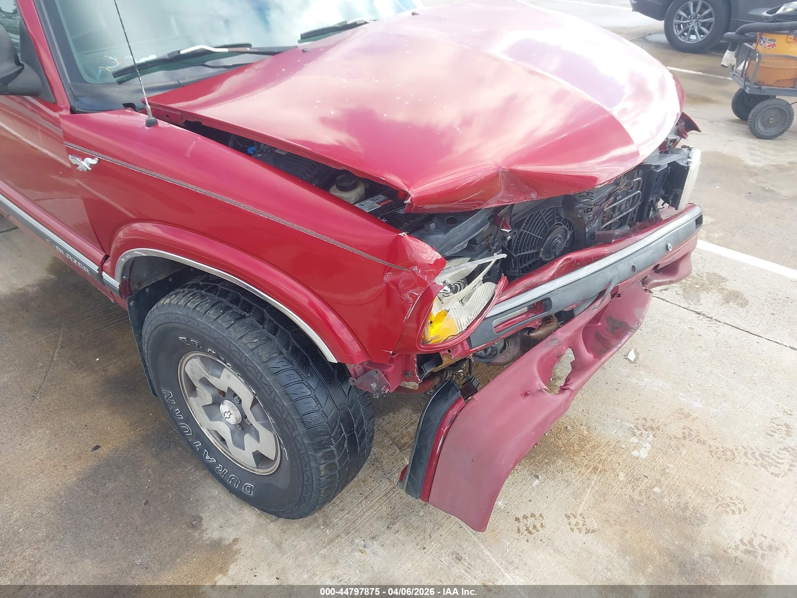 CHEVROLET BLAZER image 6