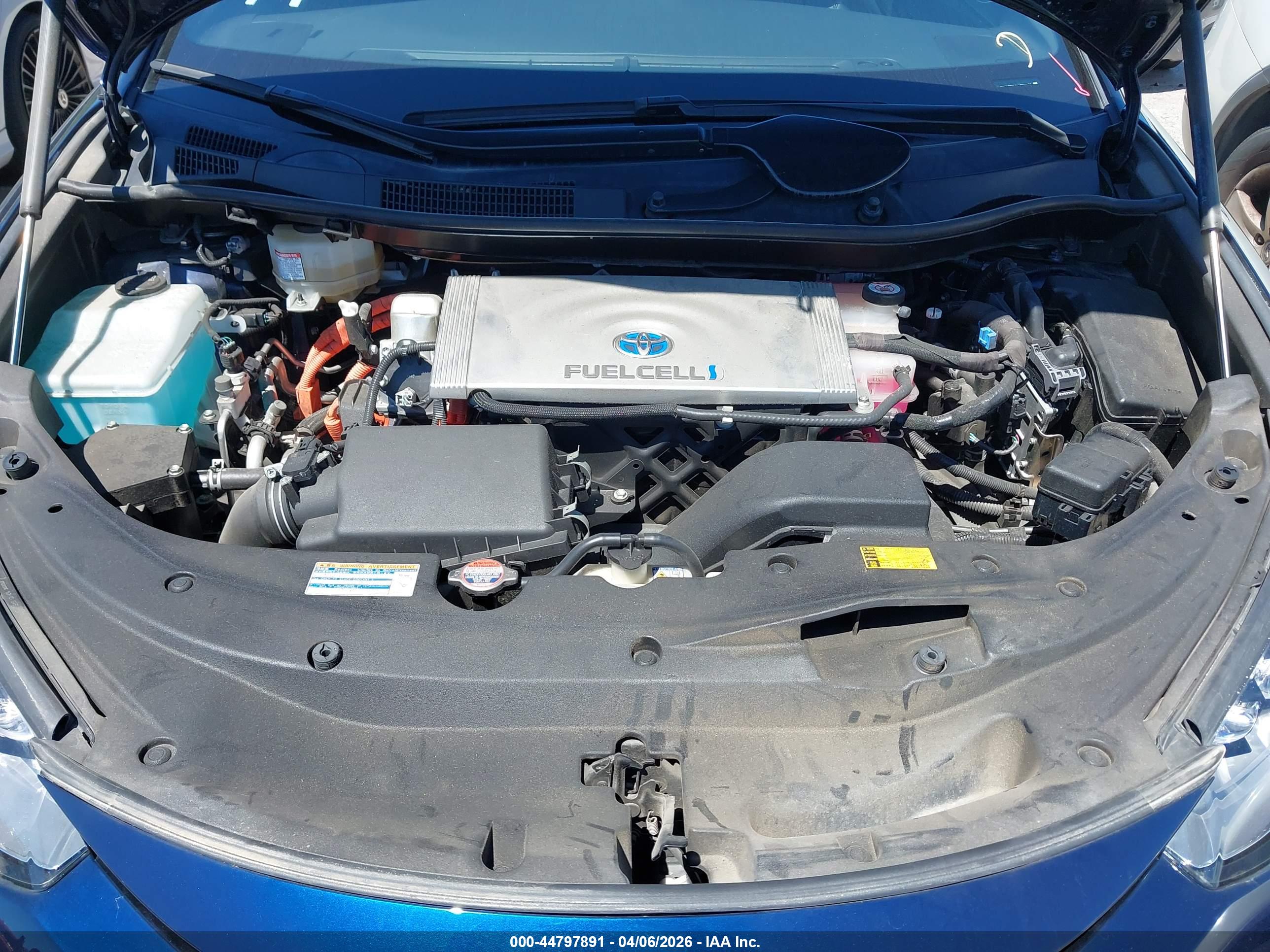 TOYOTA MIRAI image 10