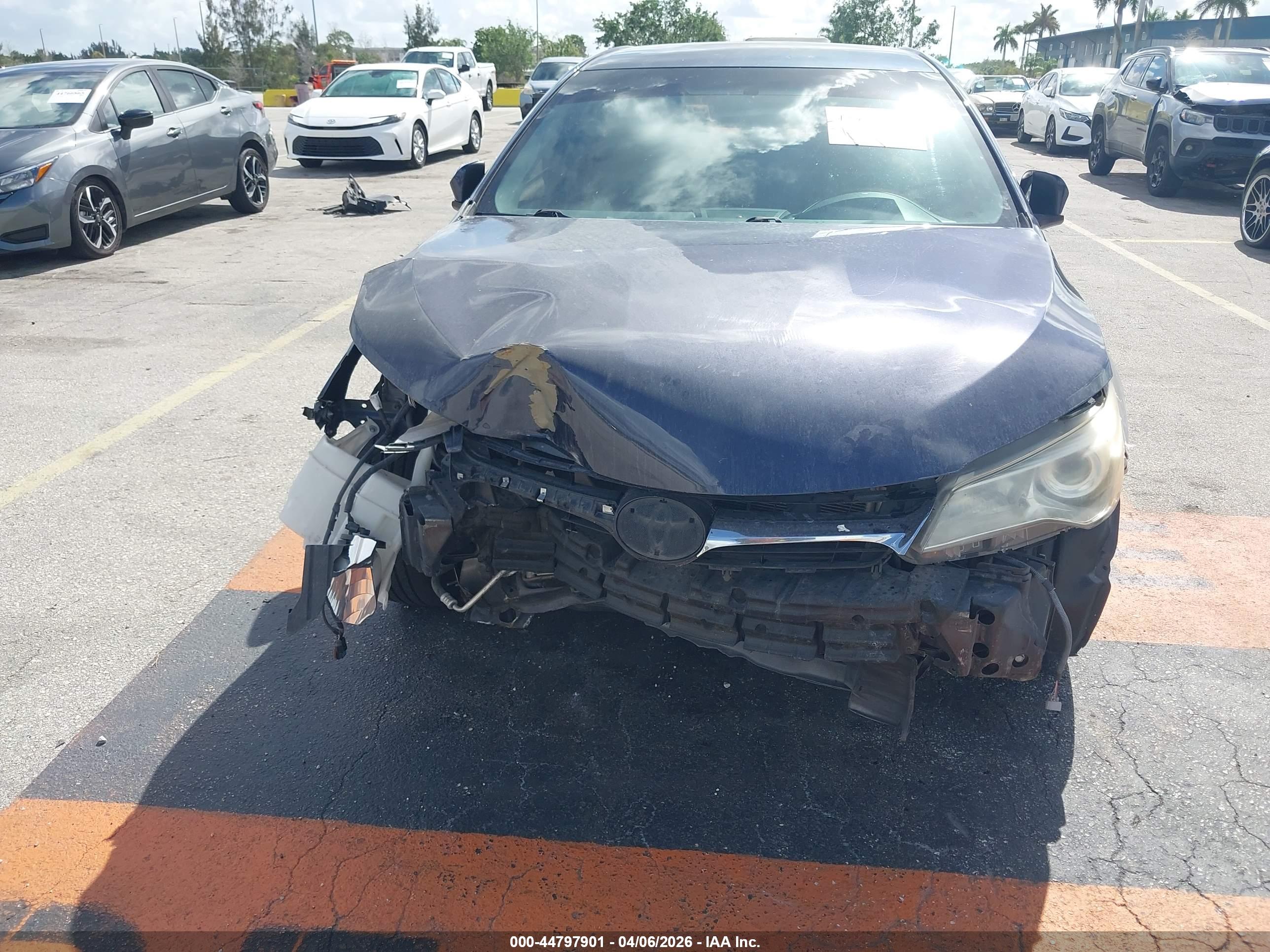 TOYOTA CAMRY image 6
