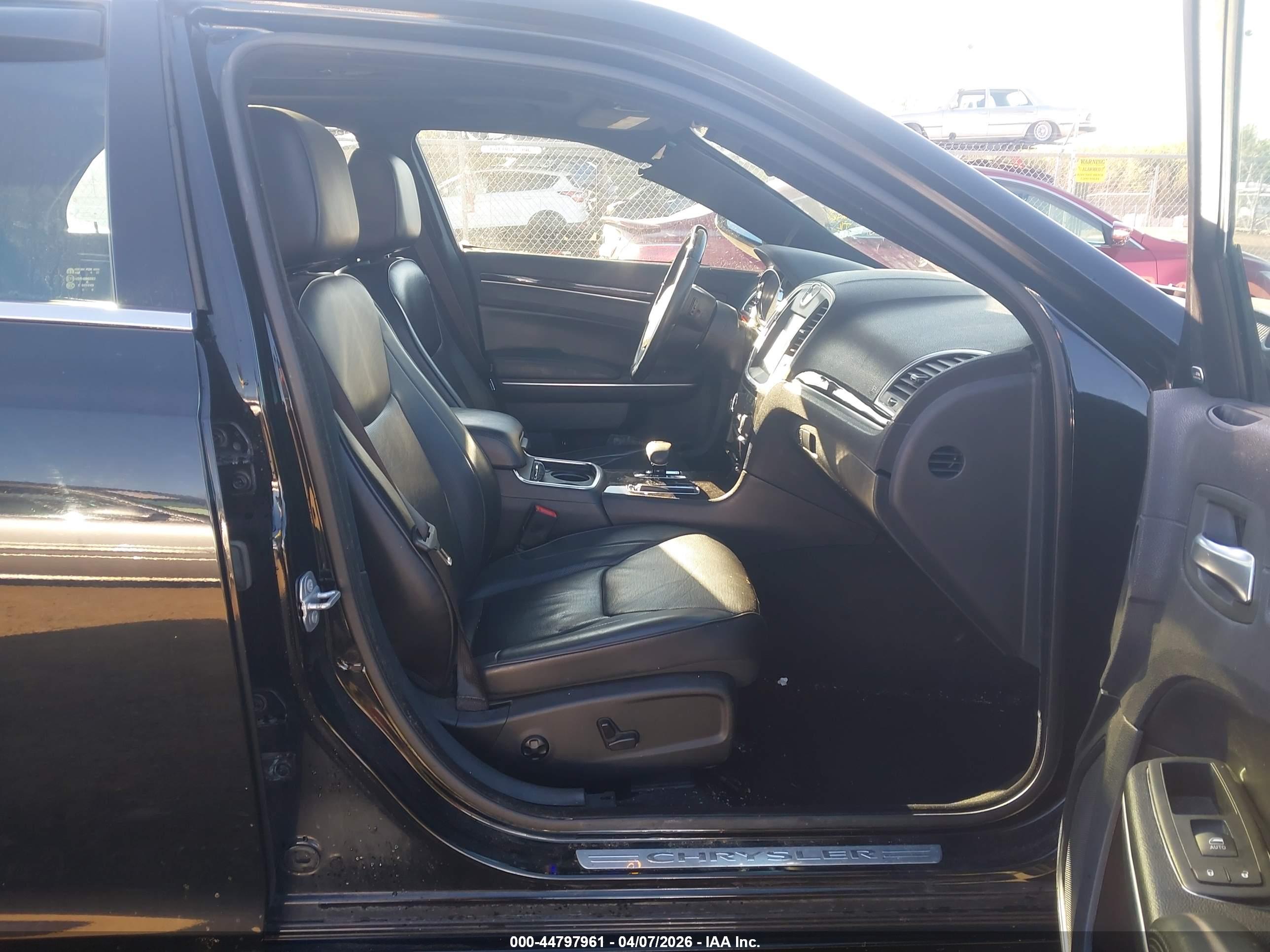 CHRYSLER 300C image 5