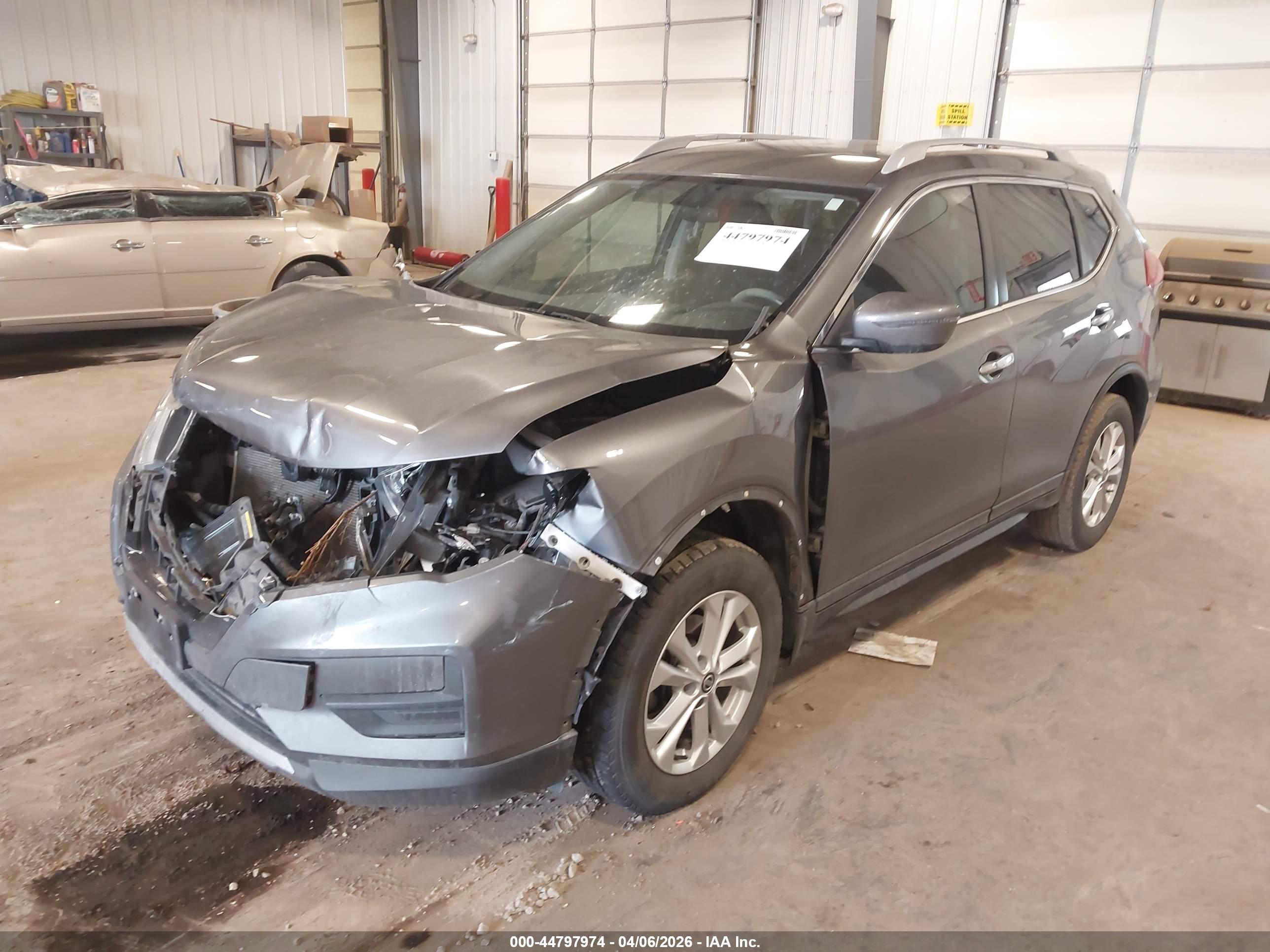 NISSAN ROGUE image 2