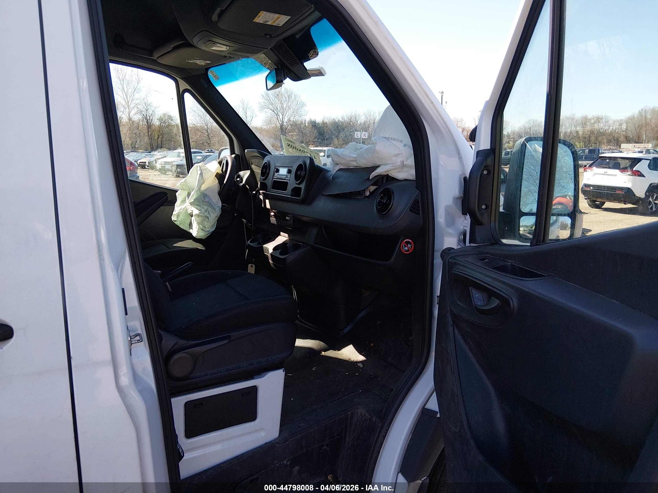 MERCEDES-BENZ SPRINTER image 5