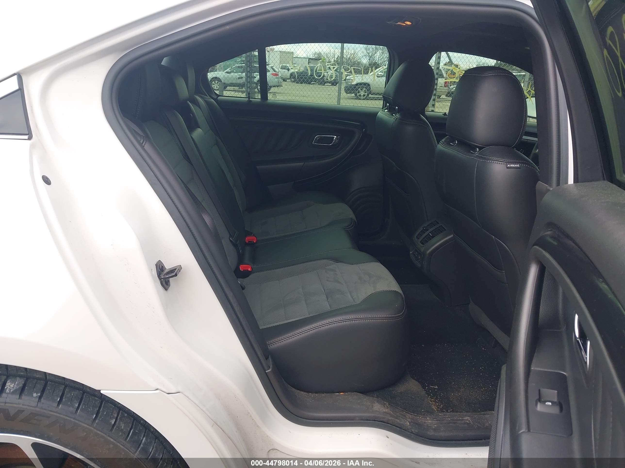 FORD TAURUS image 8