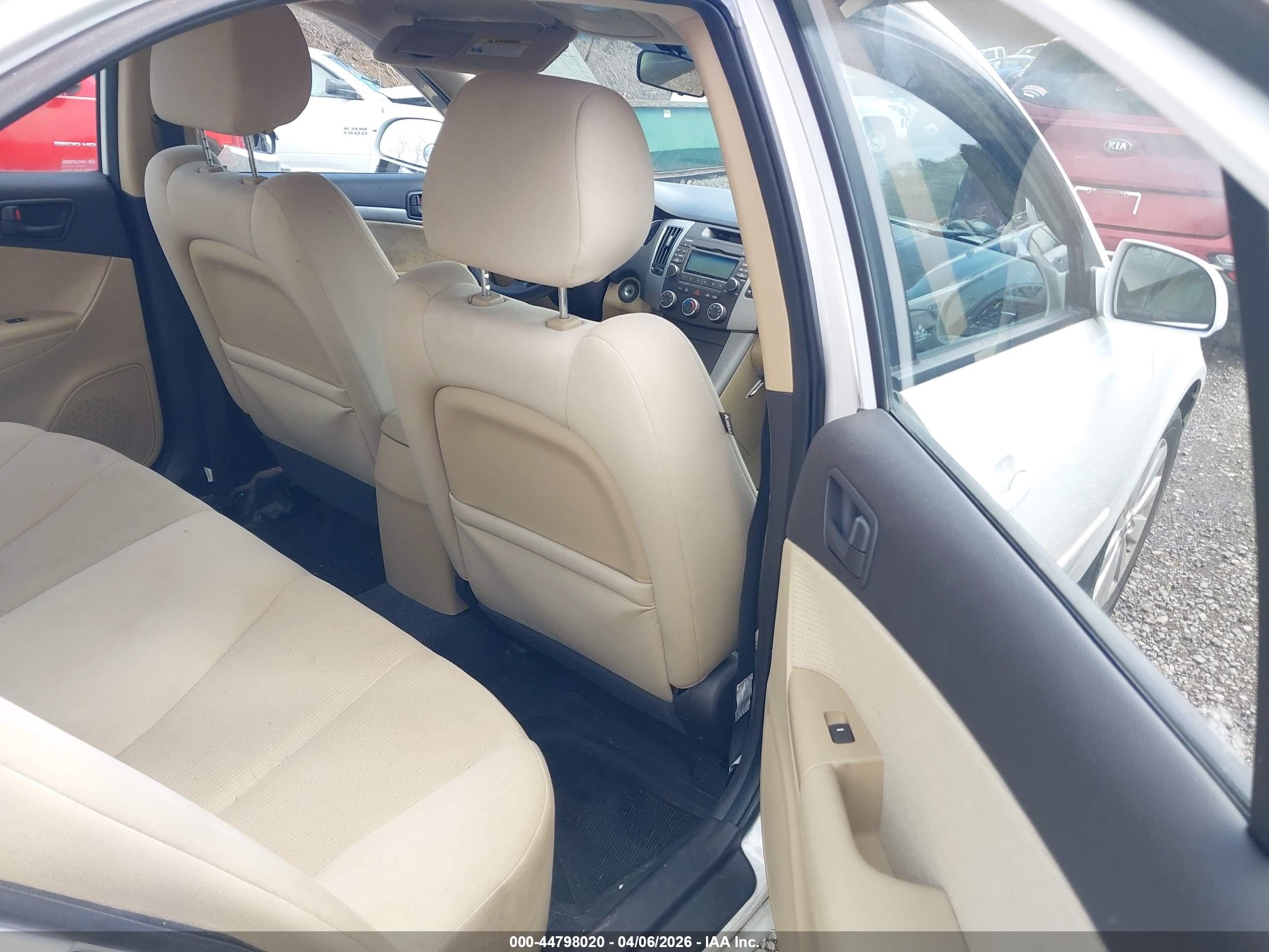 HYUNDAI SONATA image 8