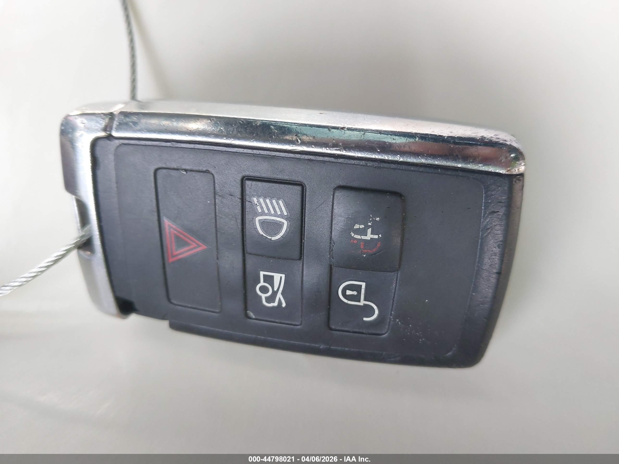 JAGUAR XE image 11