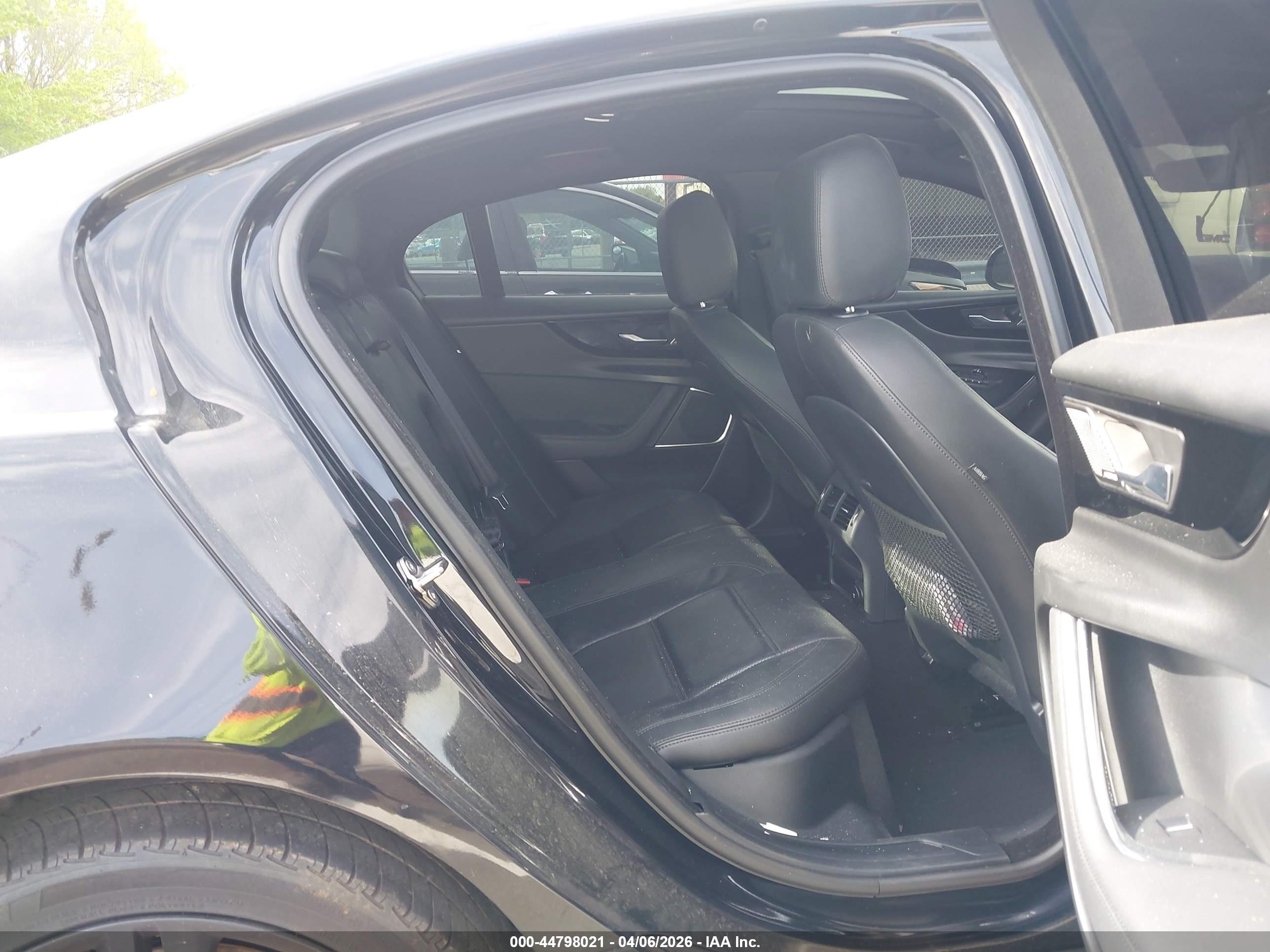 JAGUAR XE image 8