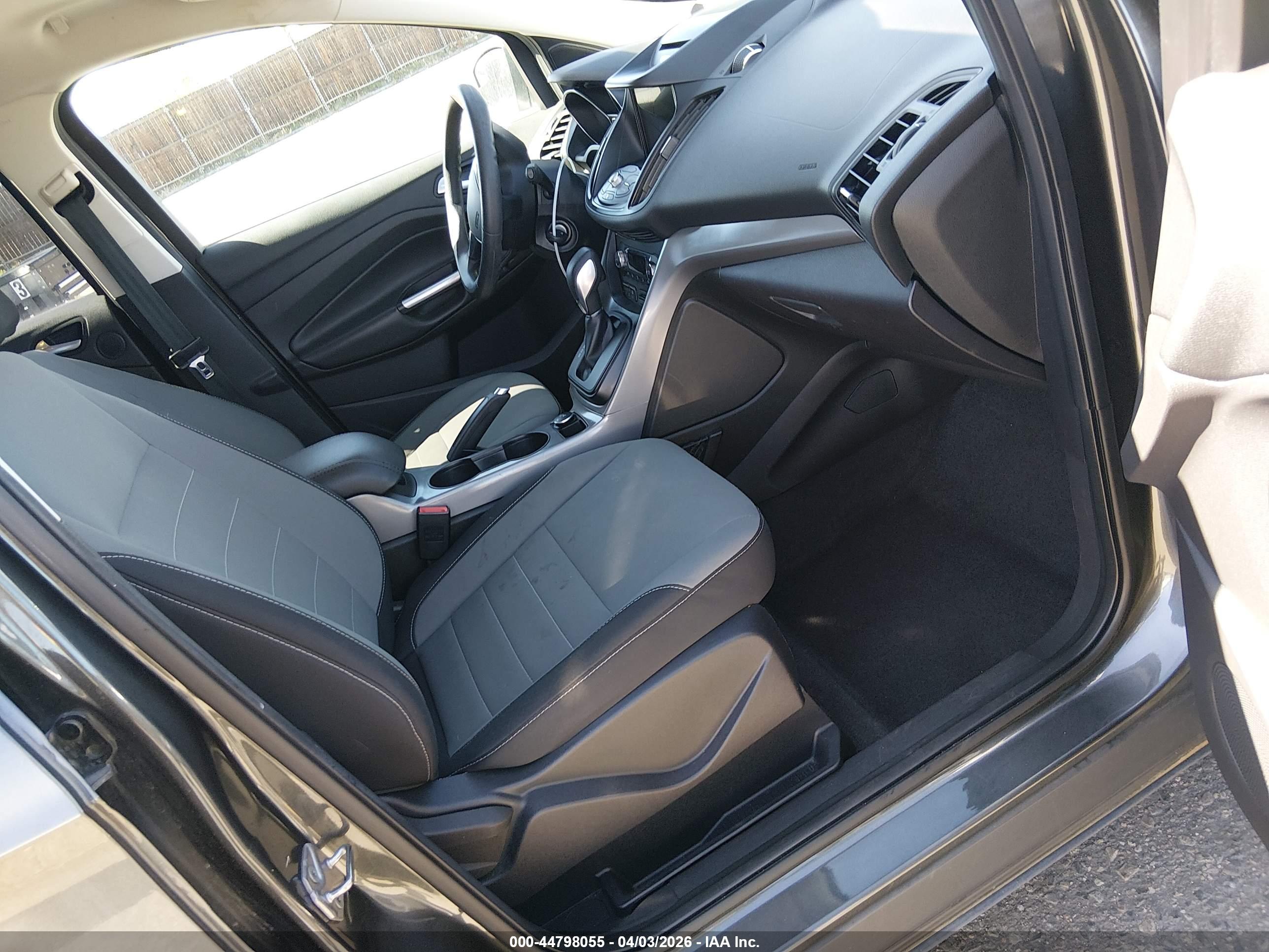 FORD ESCAPE image 5