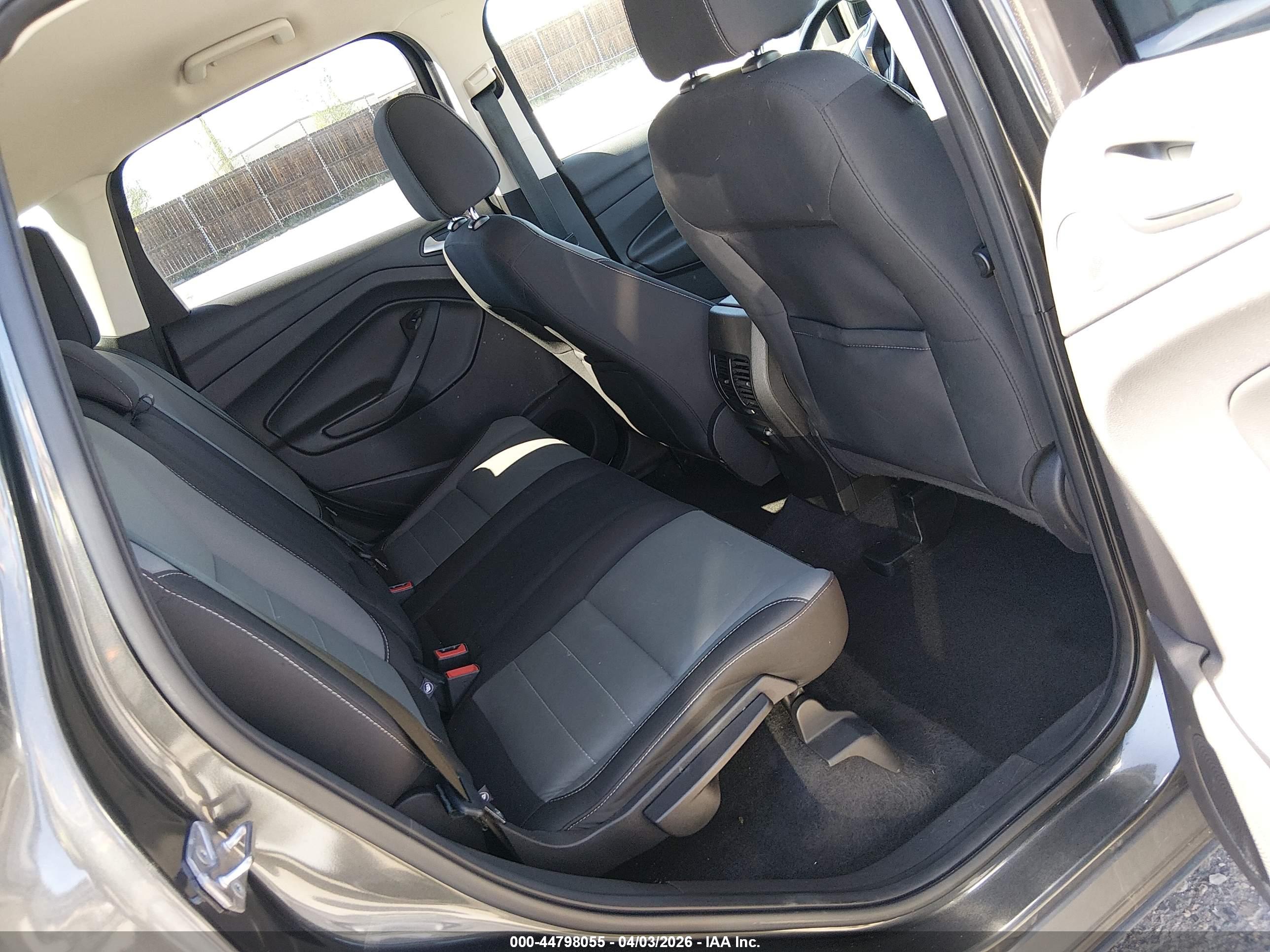 FORD ESCAPE image 8