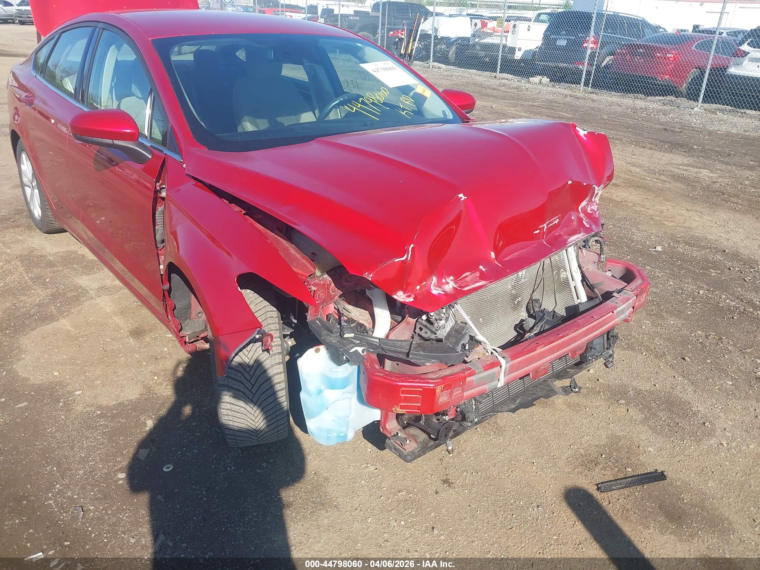 FORD FUSION image 6